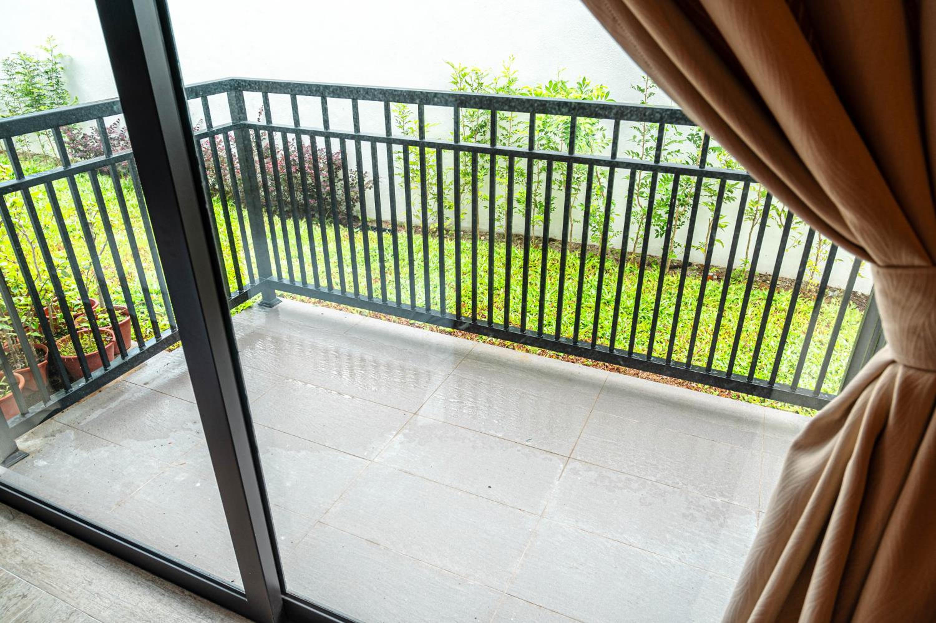 Family Room with Terrace - Photo 6
