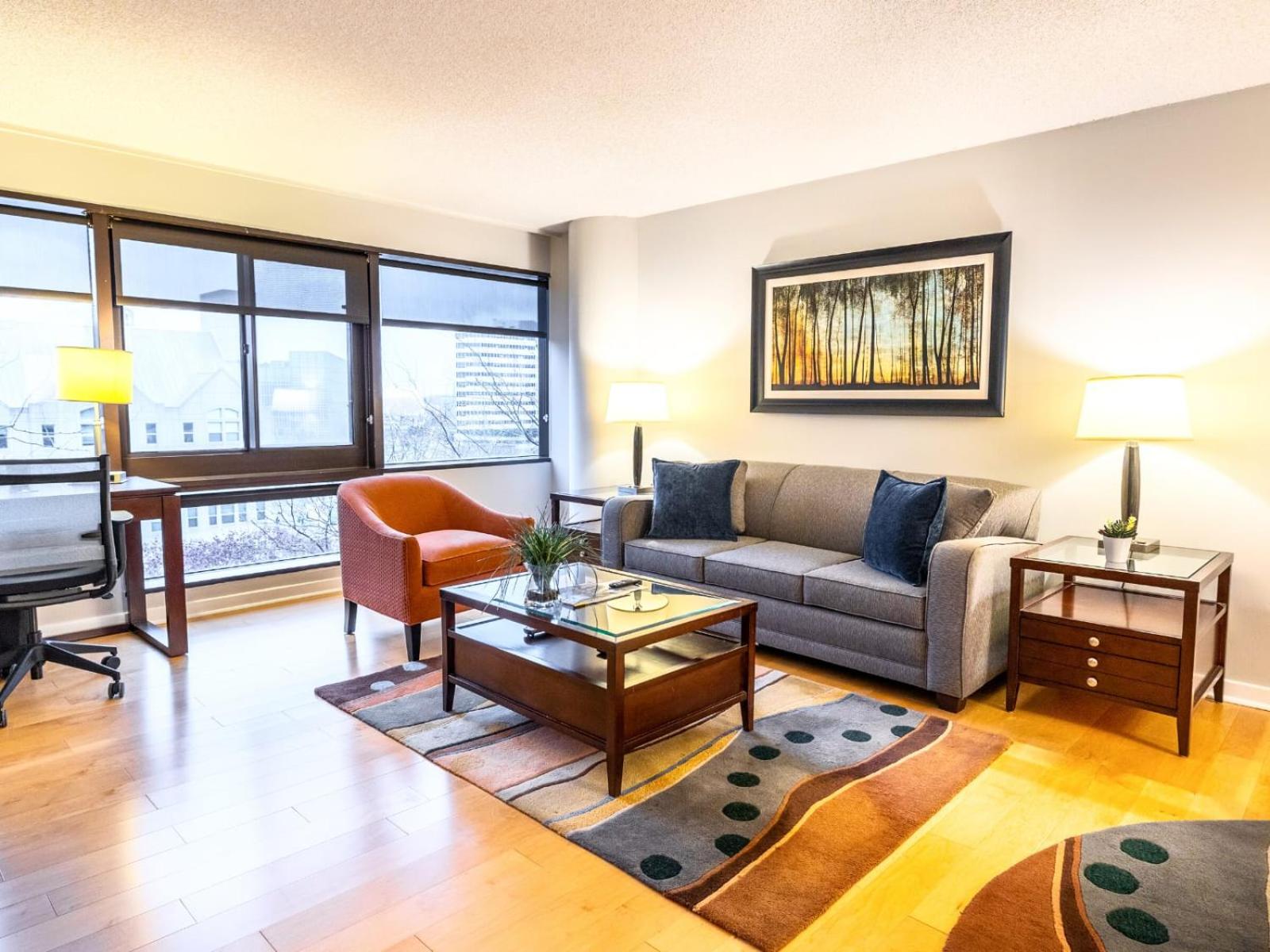 Apartment photo 2