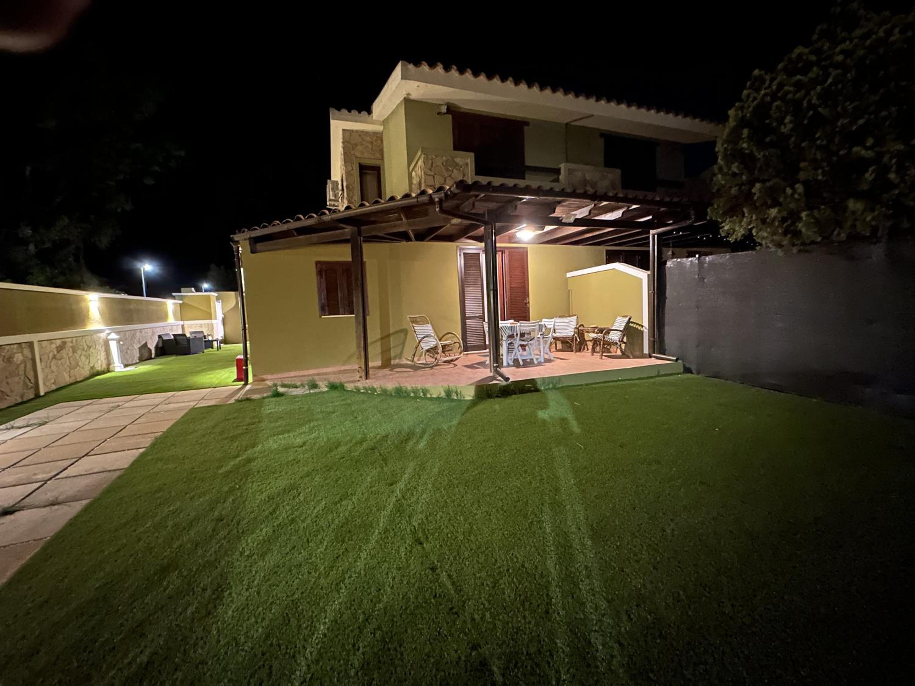 Three-Bedroom House photo 2