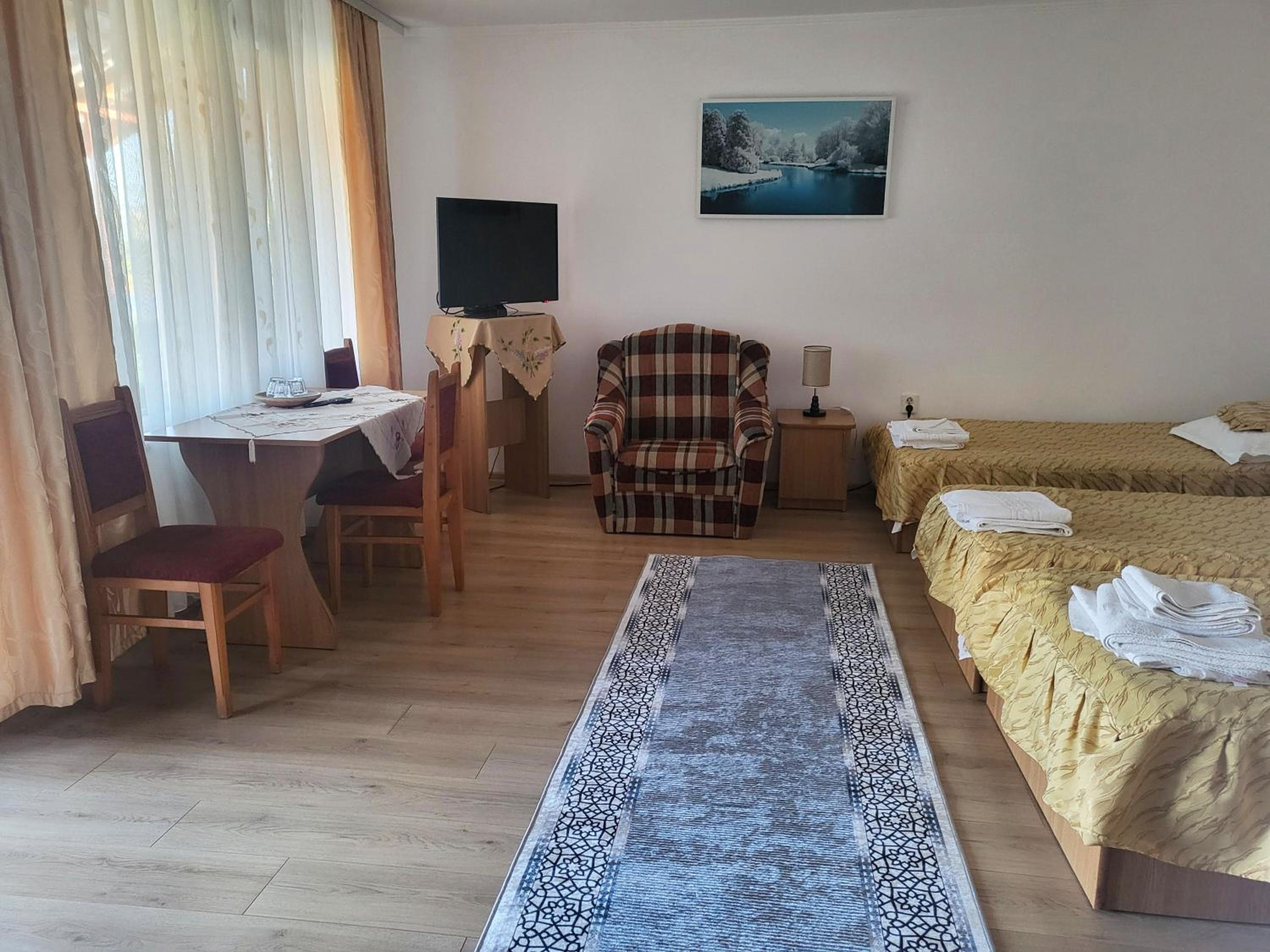 Triple Room photo 2