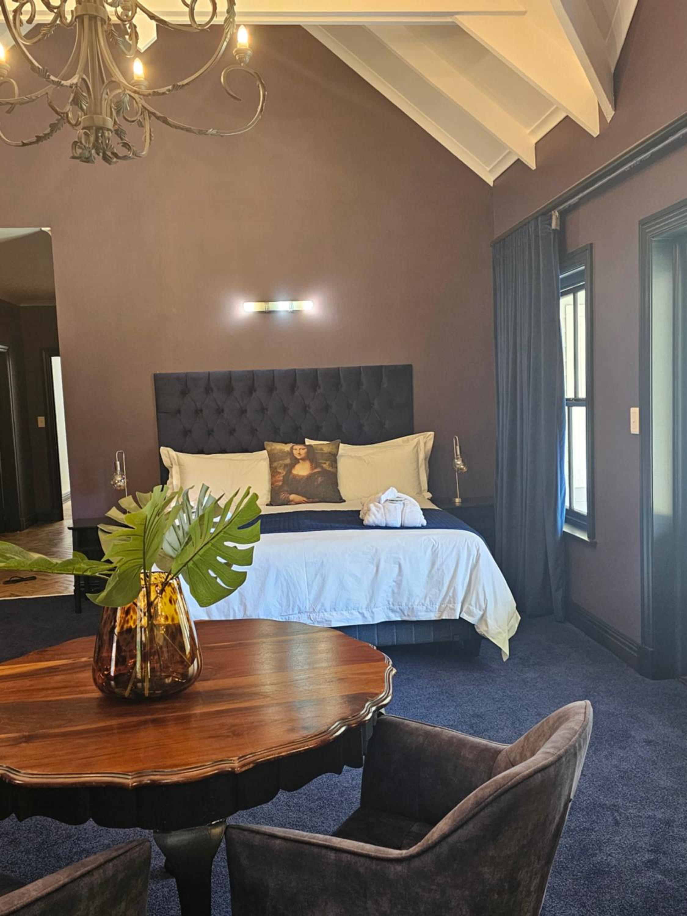Deluxe King Room photo 2