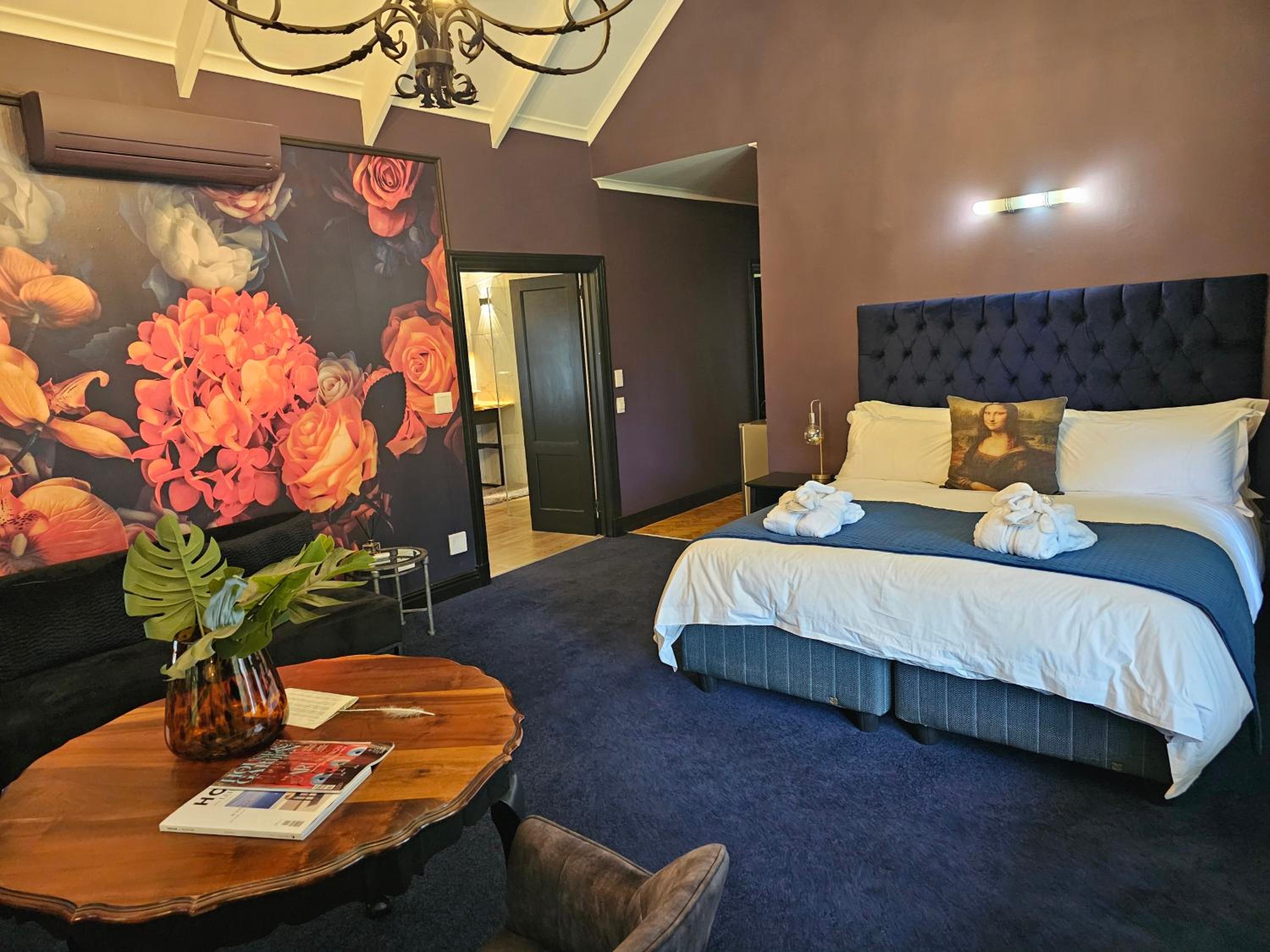 Deluxe King Room photo 1