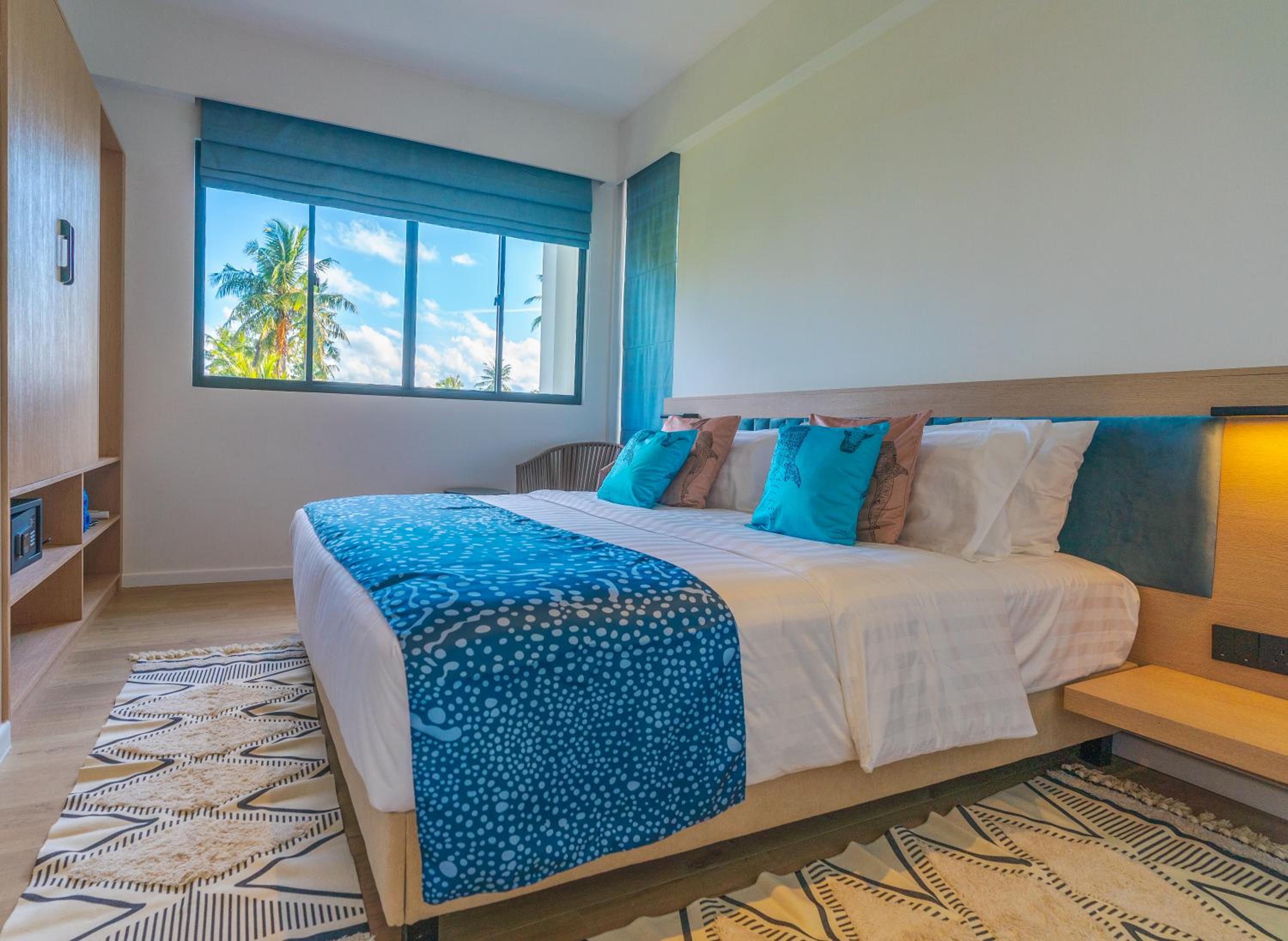 Deluxe Suite with Sea View
