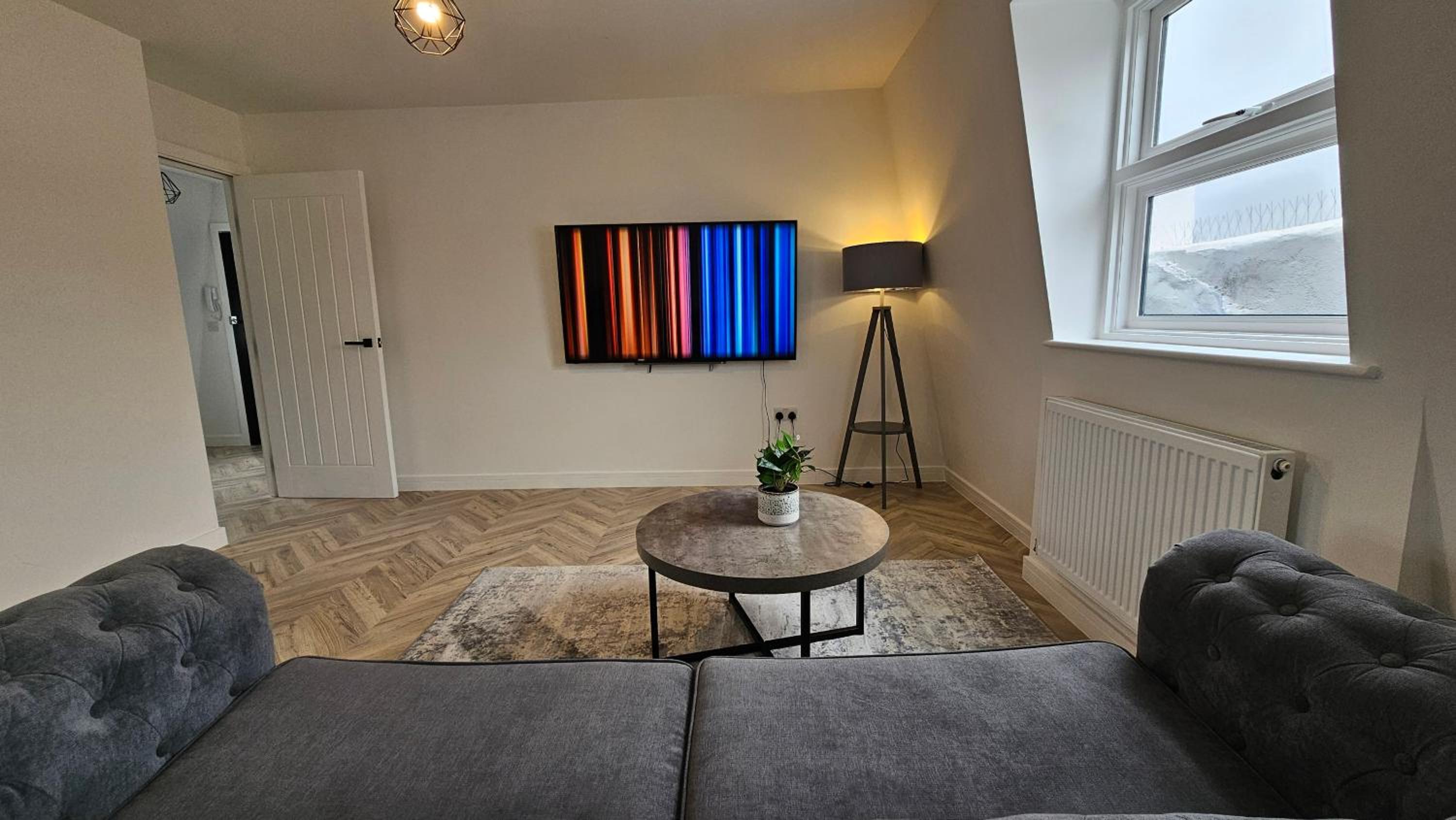 One-Bedroom Deluxe Apartment photo 2