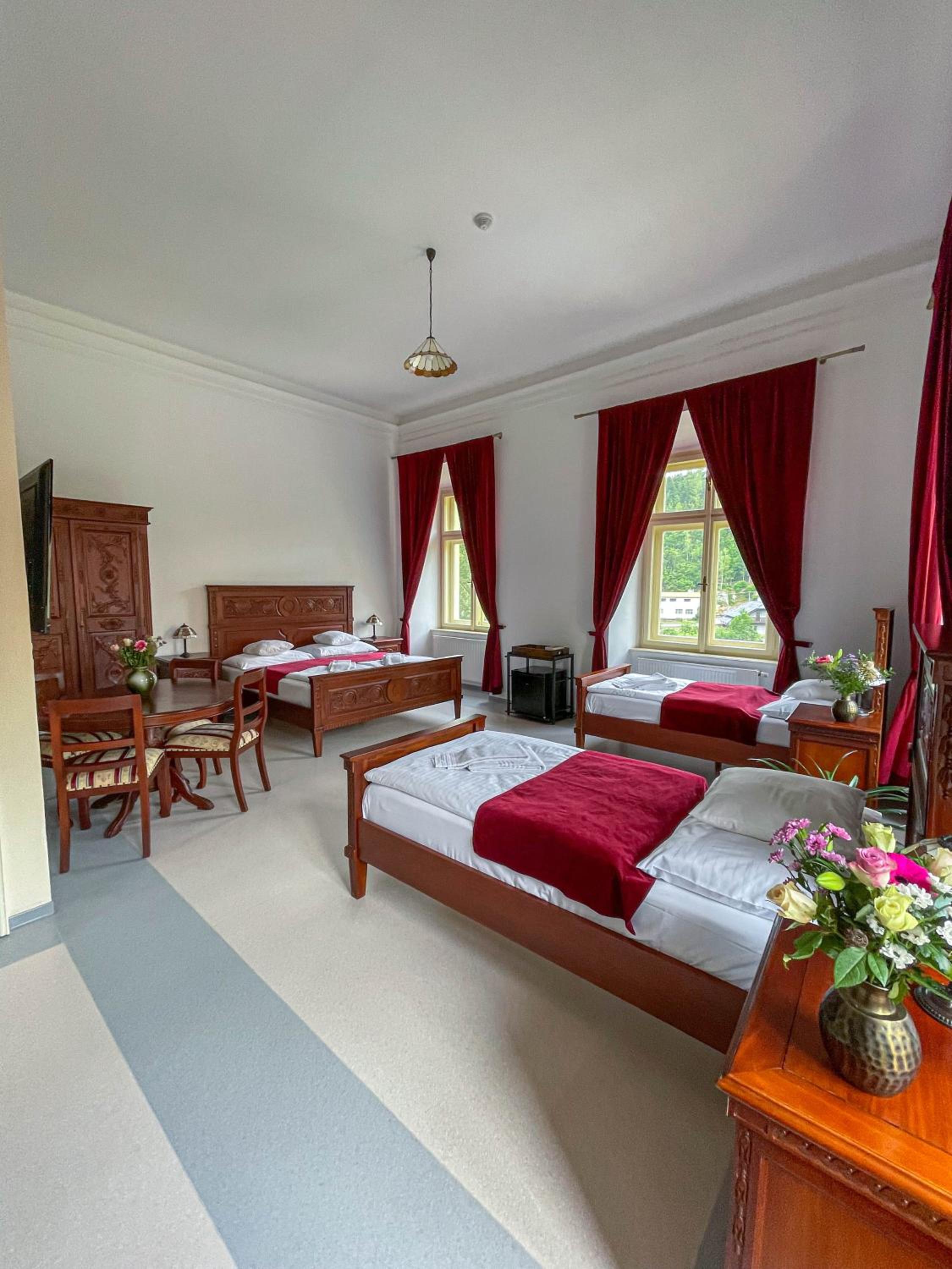 Superior Quadruple Room photo 2