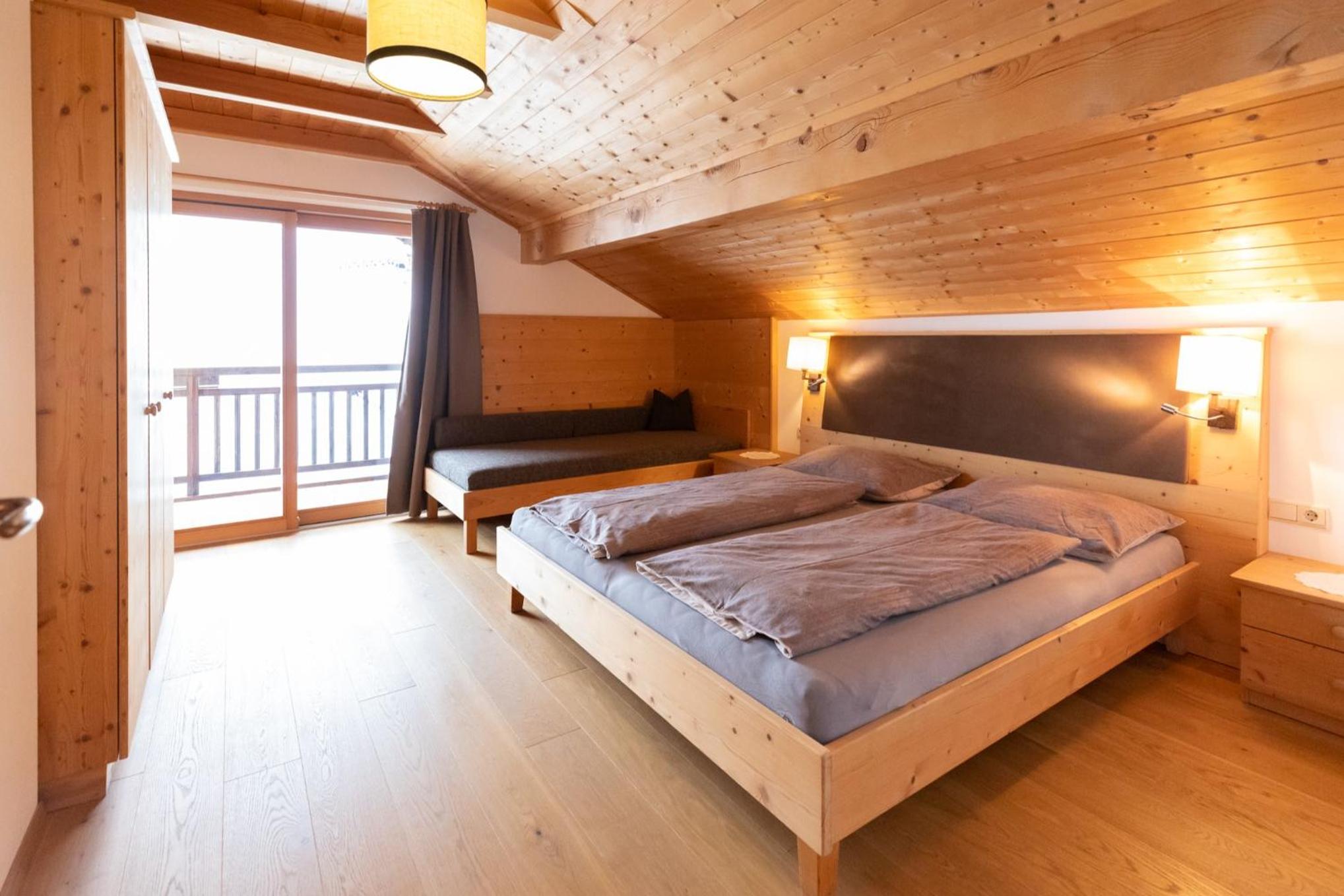 Two-Bedroom Deluxe Apartment with Garden View