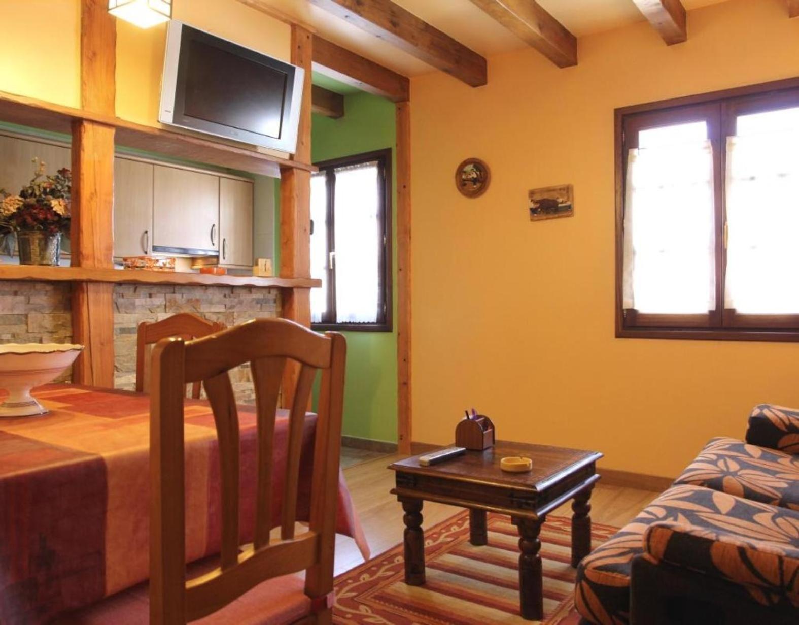 Quadruple Room with Mountain View photo 2
