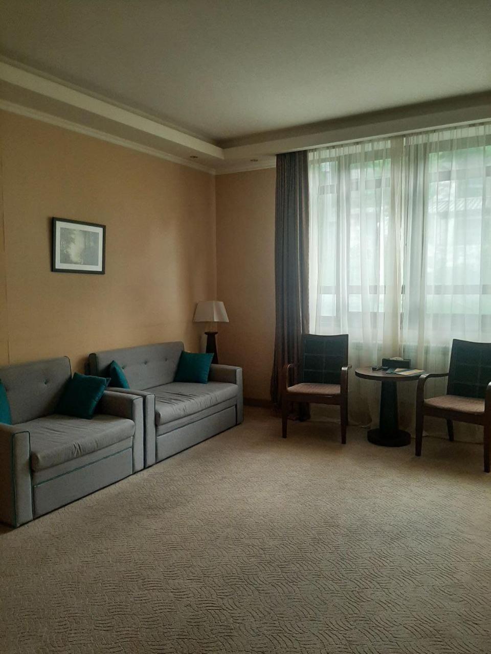Standard Family Room photo 3
