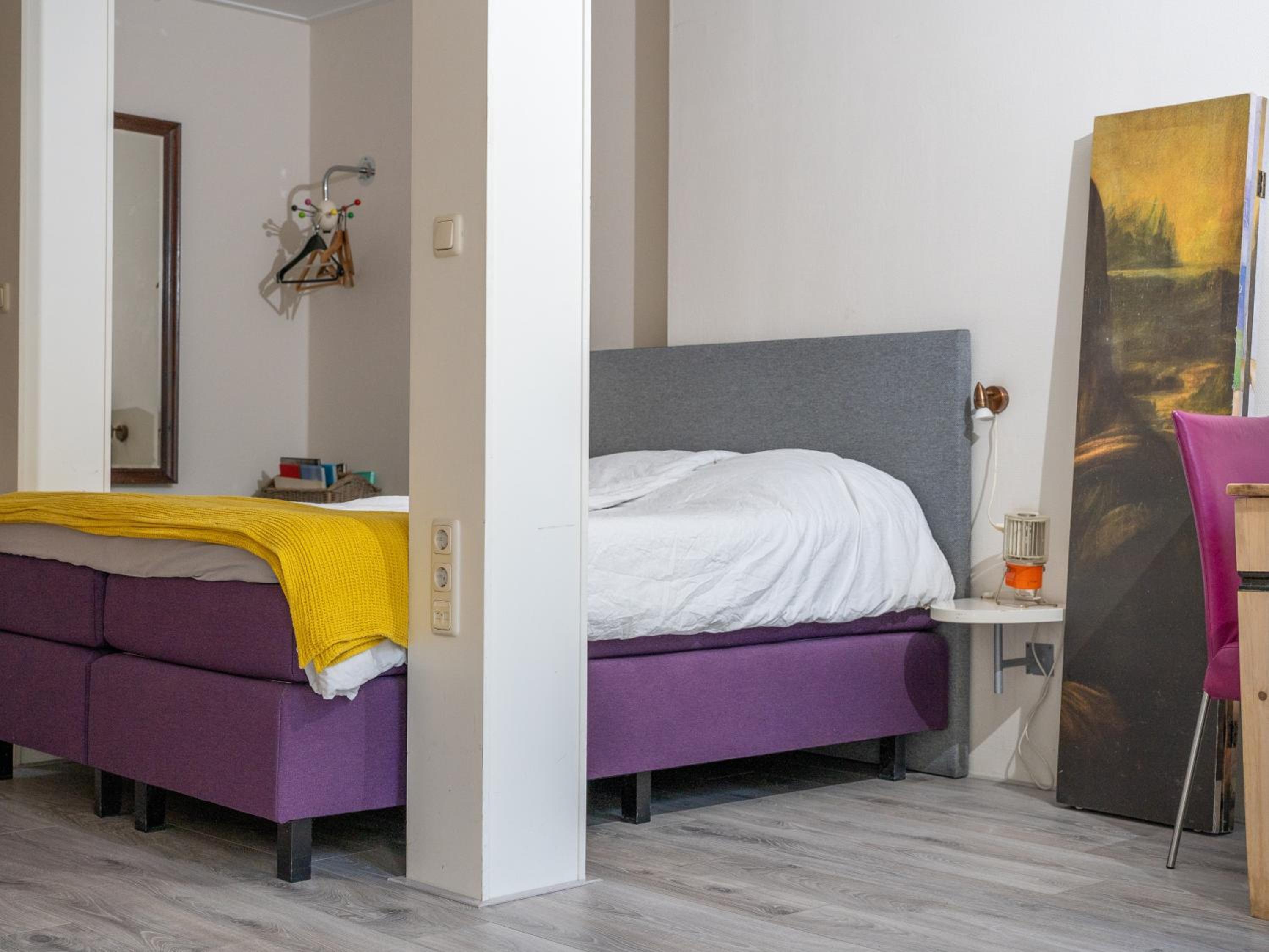 Large Double Room - Photo 4