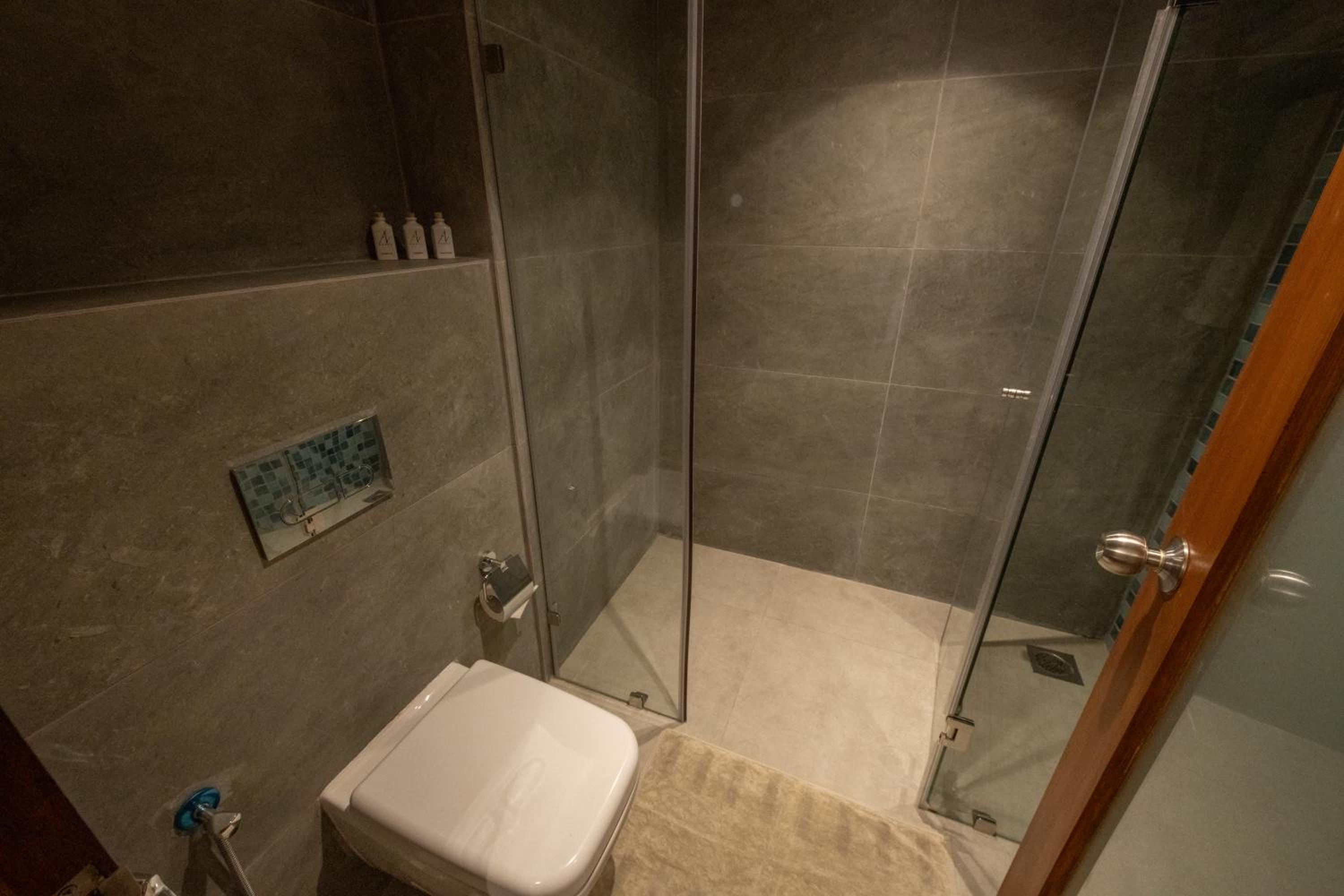 Standard Double or Twin Room with Garden View - Photo 7