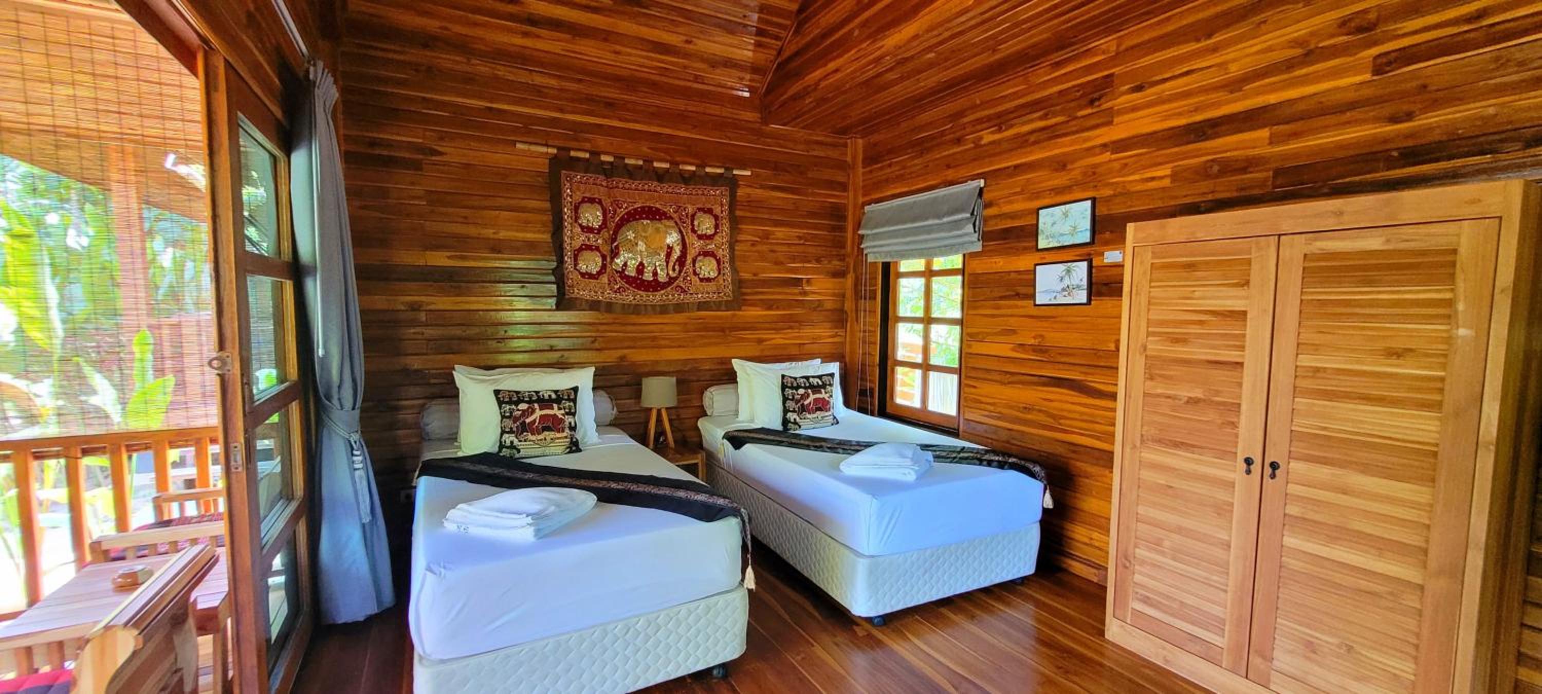 Deluxe Bungalow with Garden View