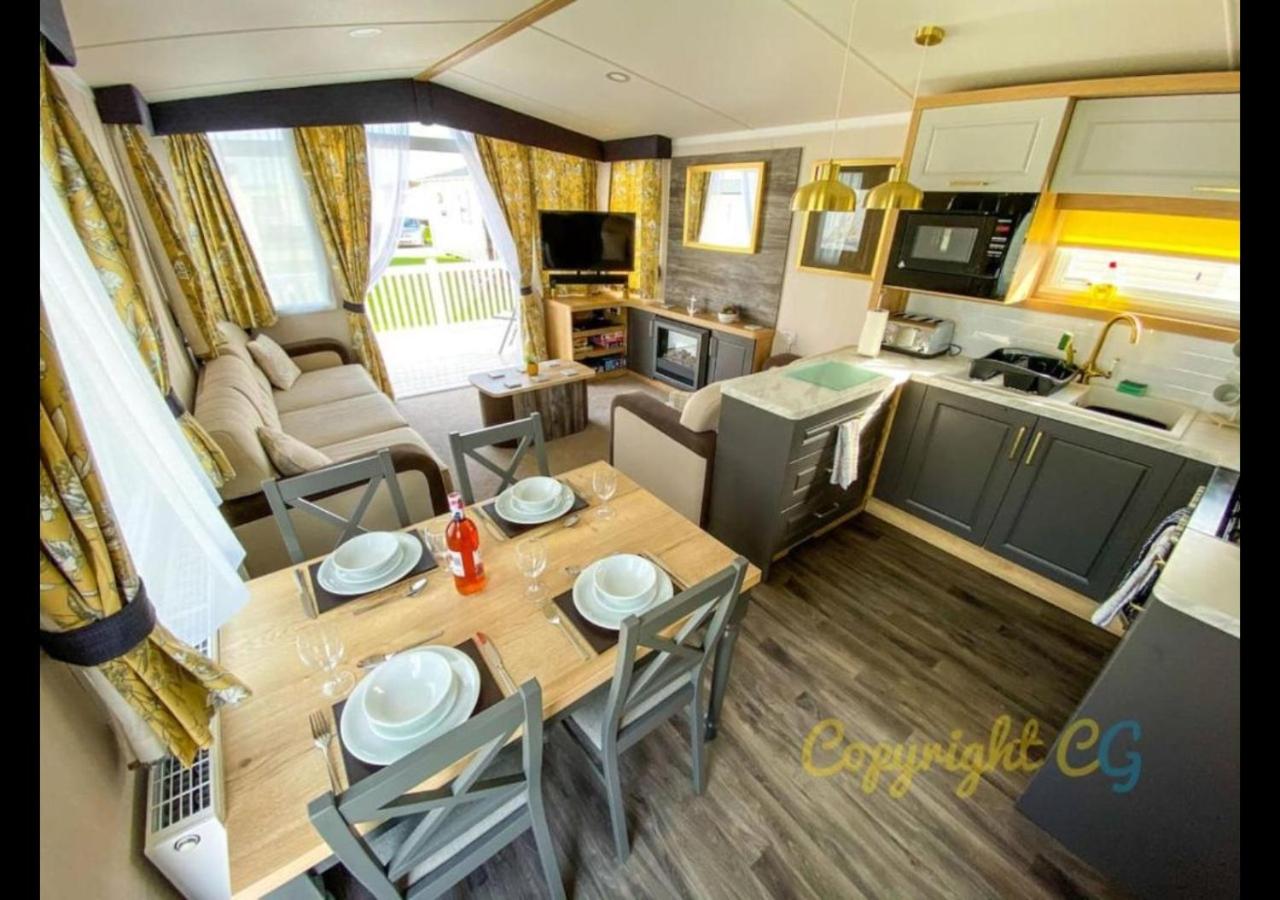 Caravan photo 2