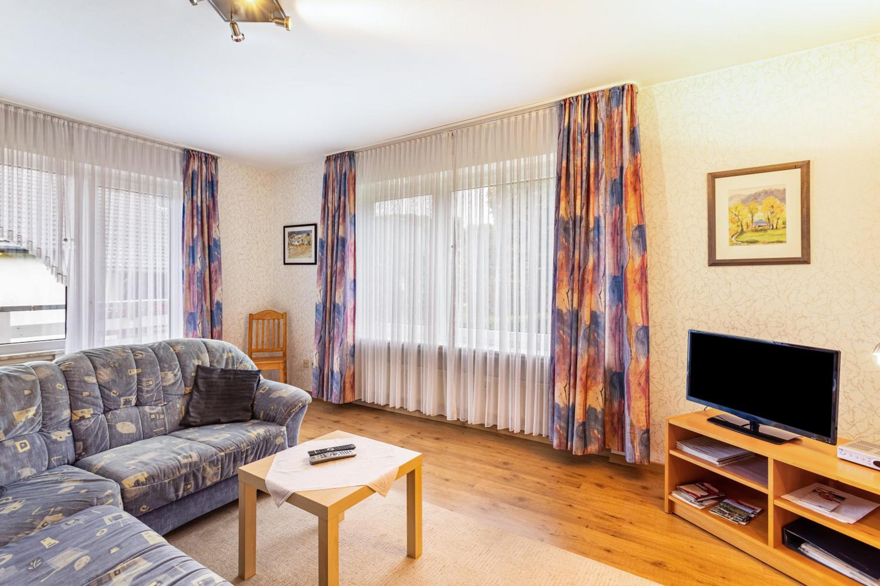 Two-Bedroom Deluxe Apartment with Garden View photo 1