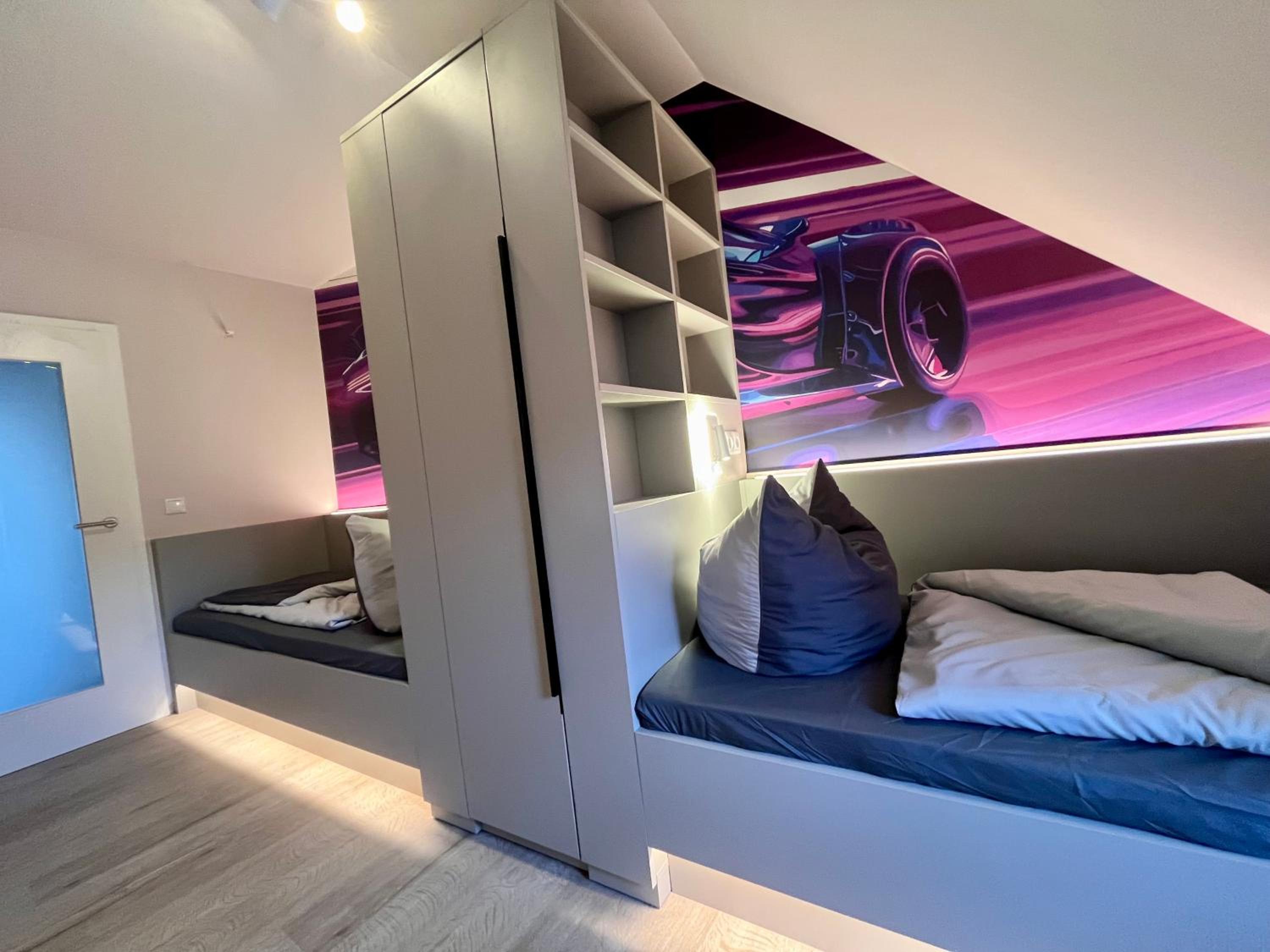 Three-Bedroom Apartment - High Floor photo 2