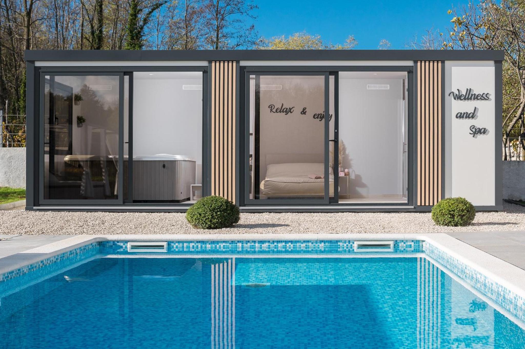 Villa photo 2