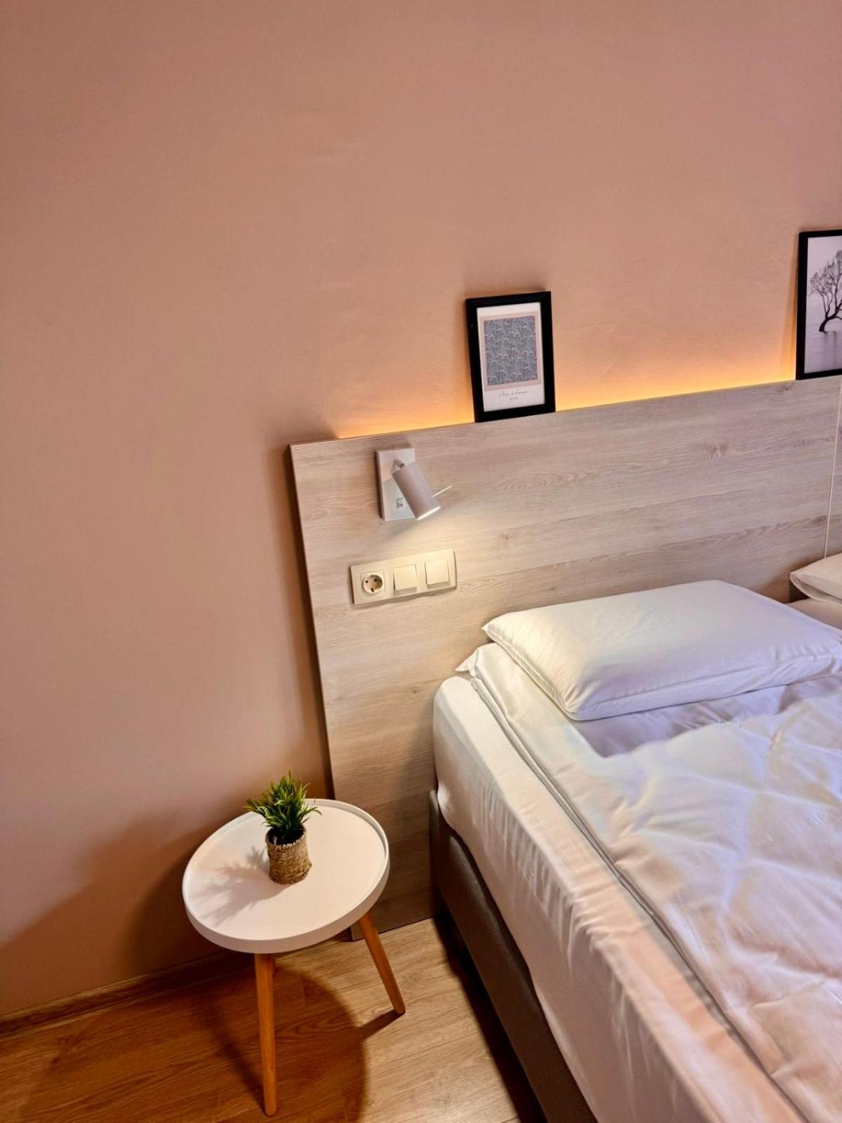 Double Room with Balcony photo 3