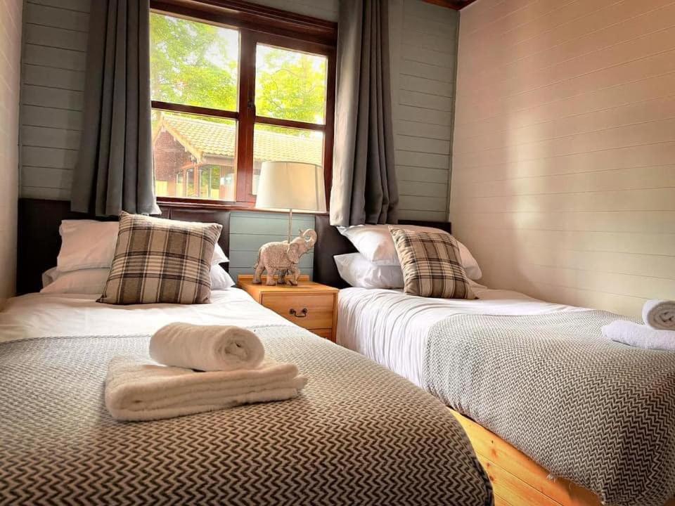 Three-Bedroom Chalet (Goldcrest 3) photo 3