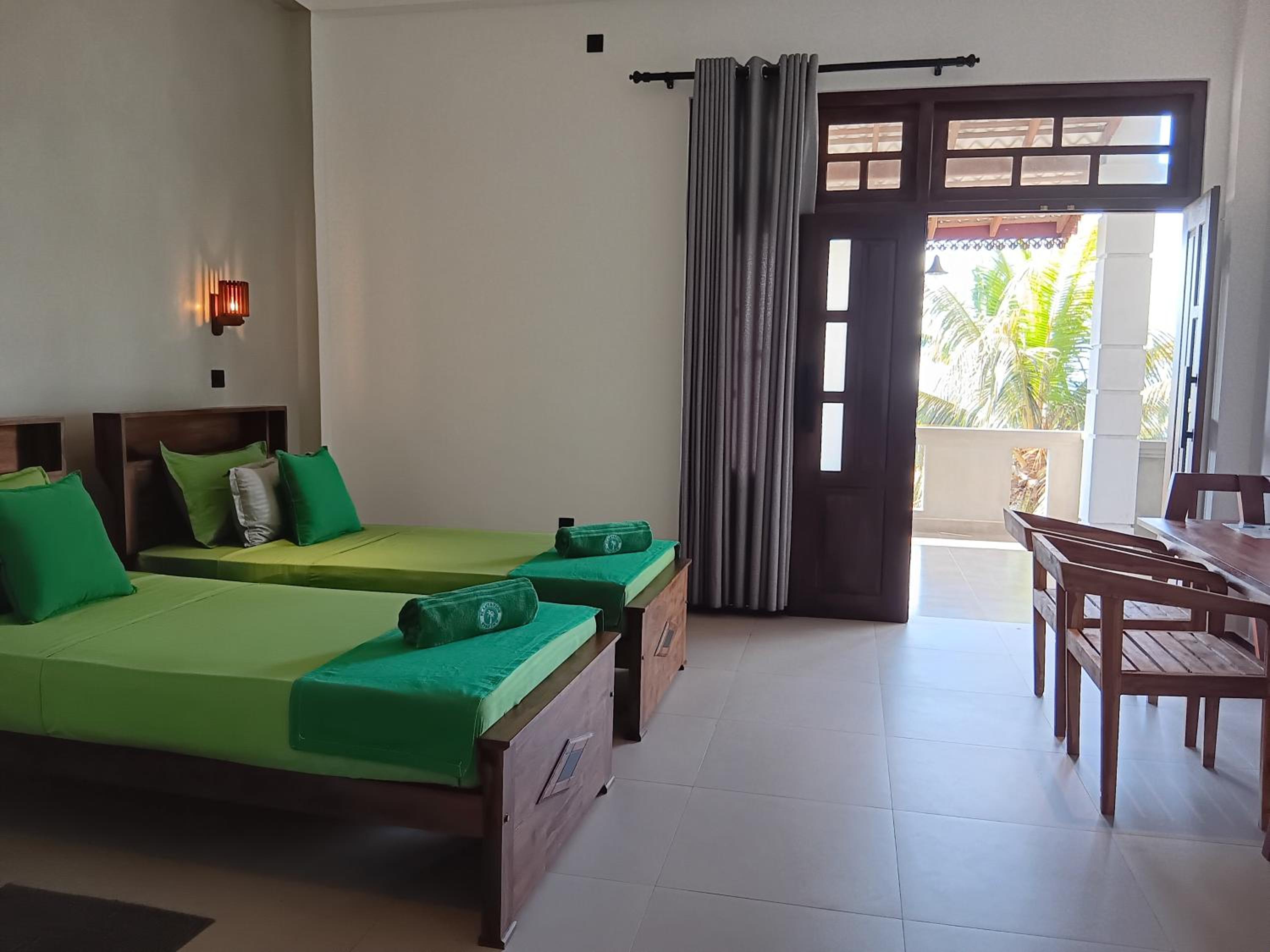 Superior Twin Room with Sea View photo 1