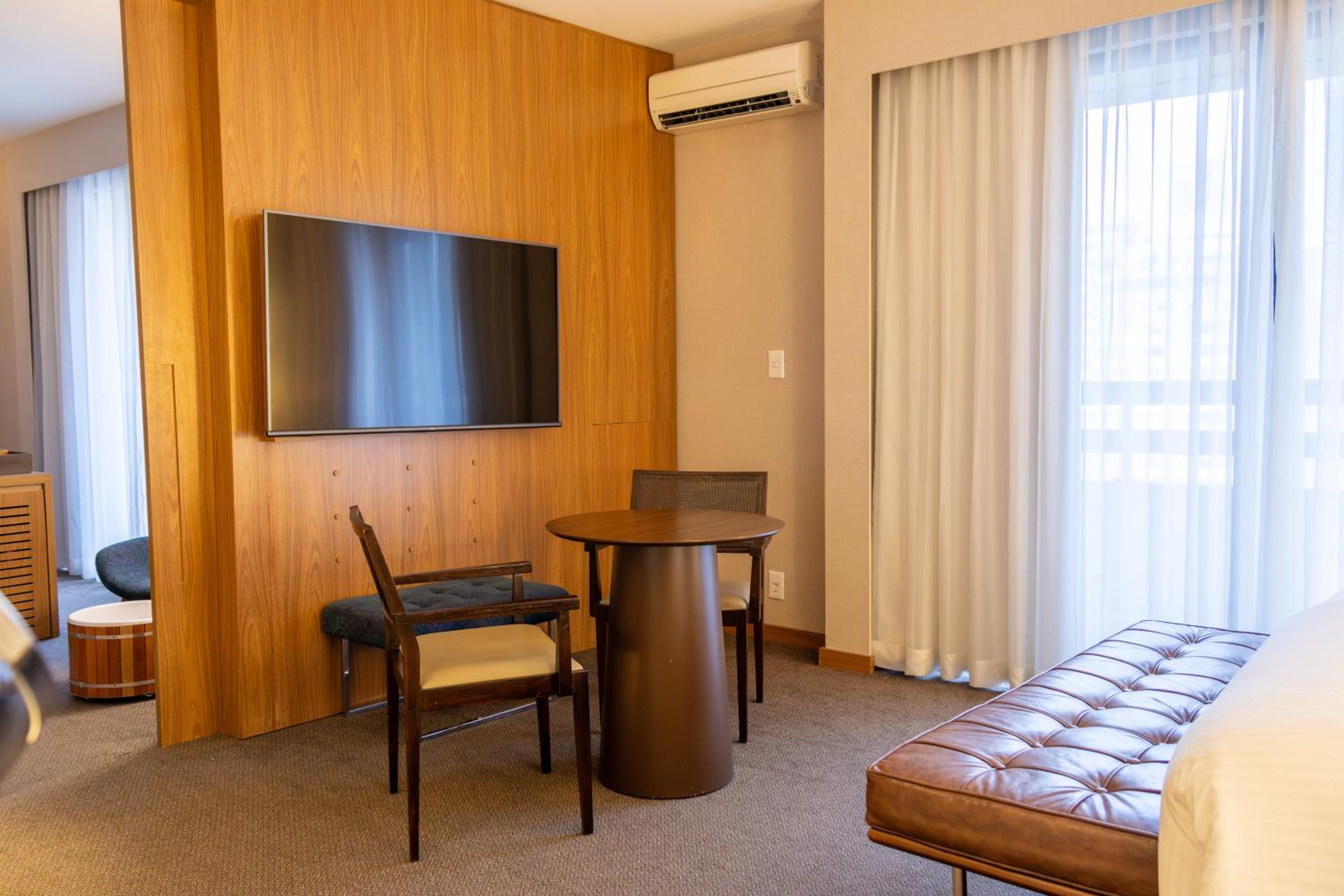 Suite with Spa Bath
