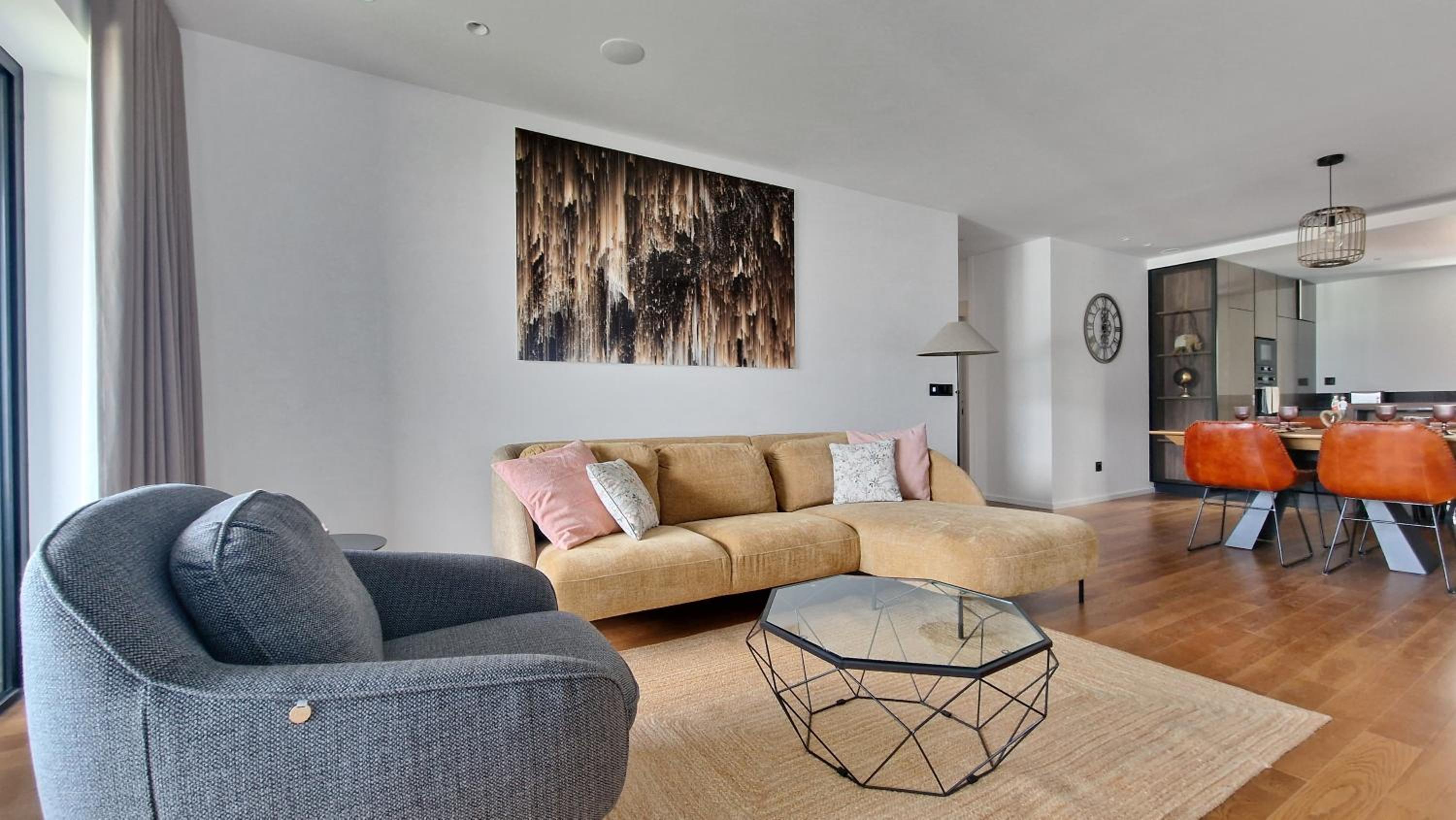 Two-Bedroom Apartment with Balcony and Sea View