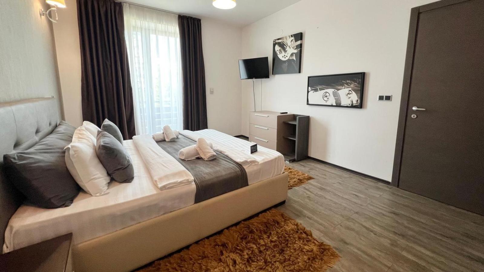 One-Bedroom Apartment - Photo 24