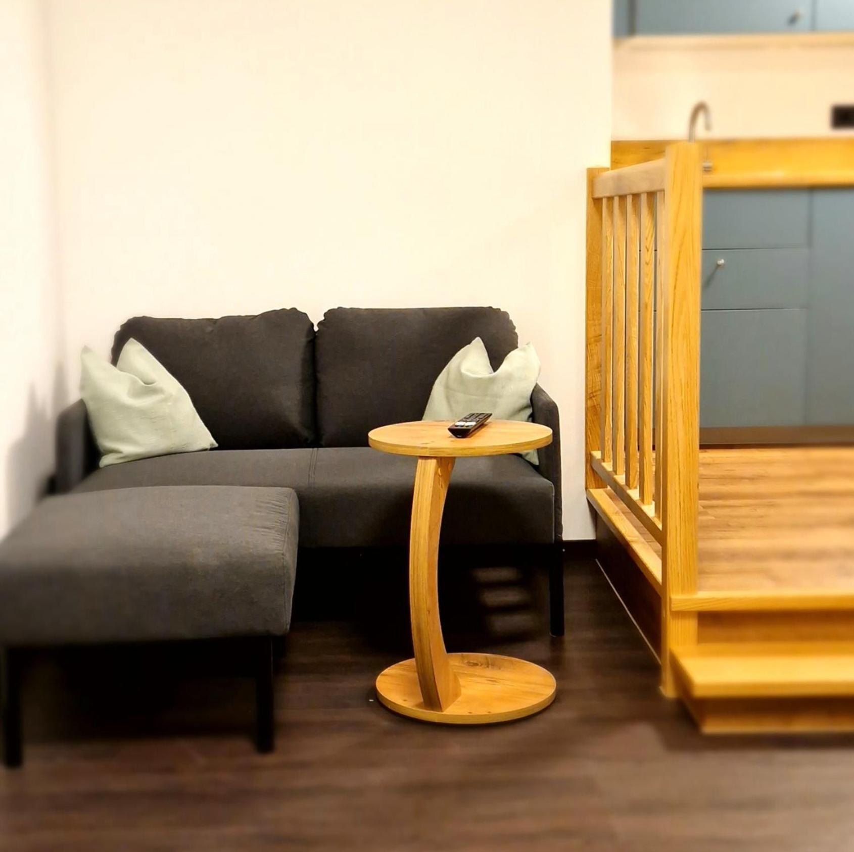 One-Bedroom Apartment photo 1