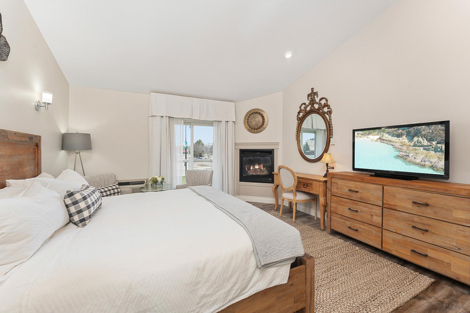 Deluxe King Room photo 3