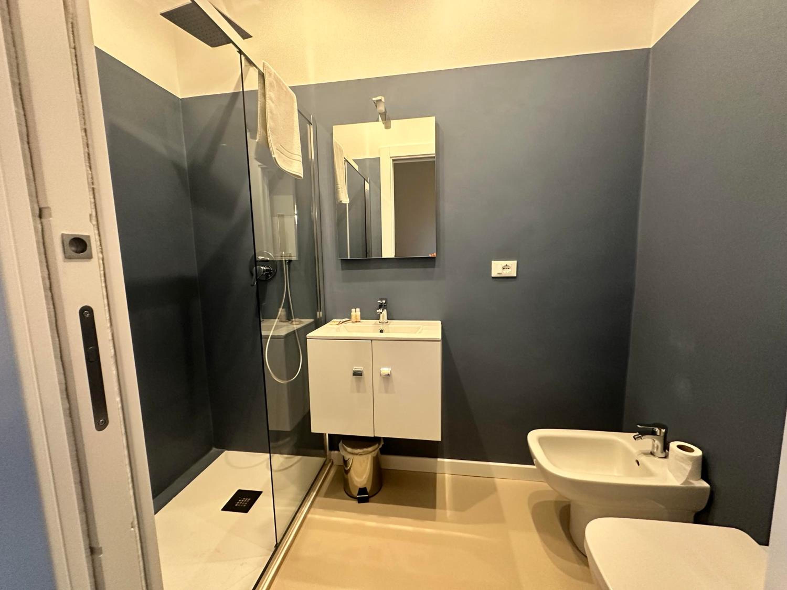 Deluxe Double Room with Side Sea View photo 3