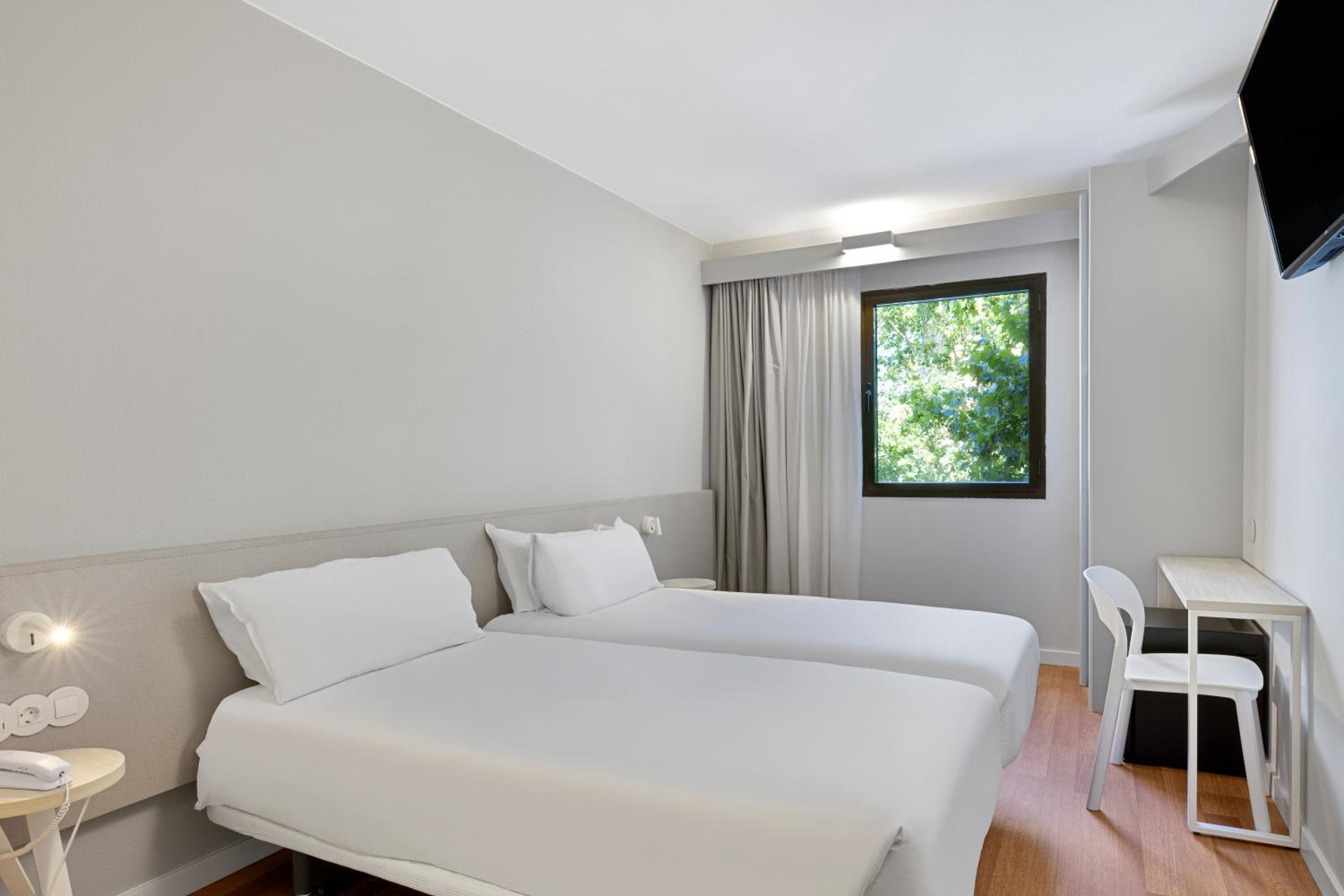 Basic Triple Room - Photo 1