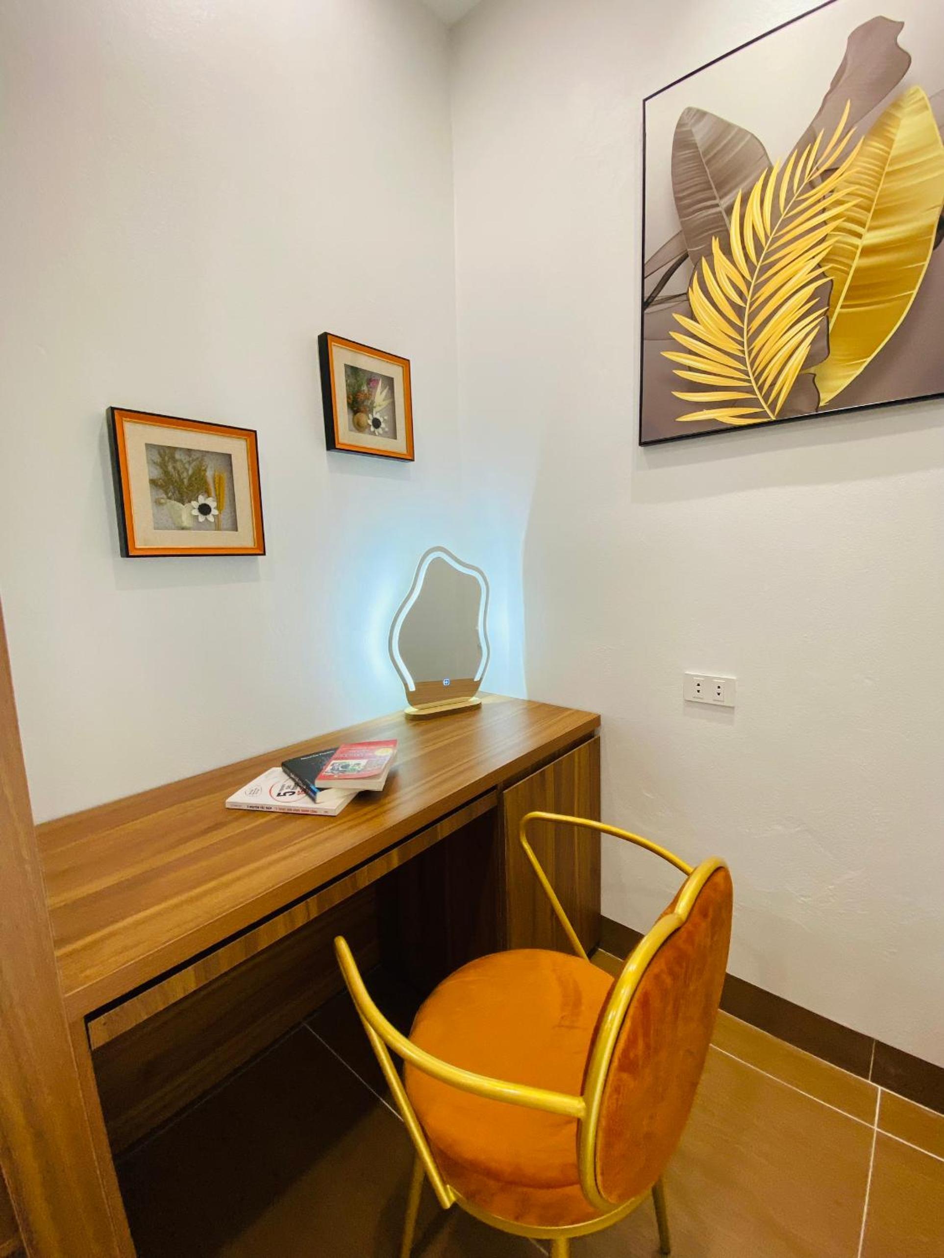 Deluxe King Room photo 2