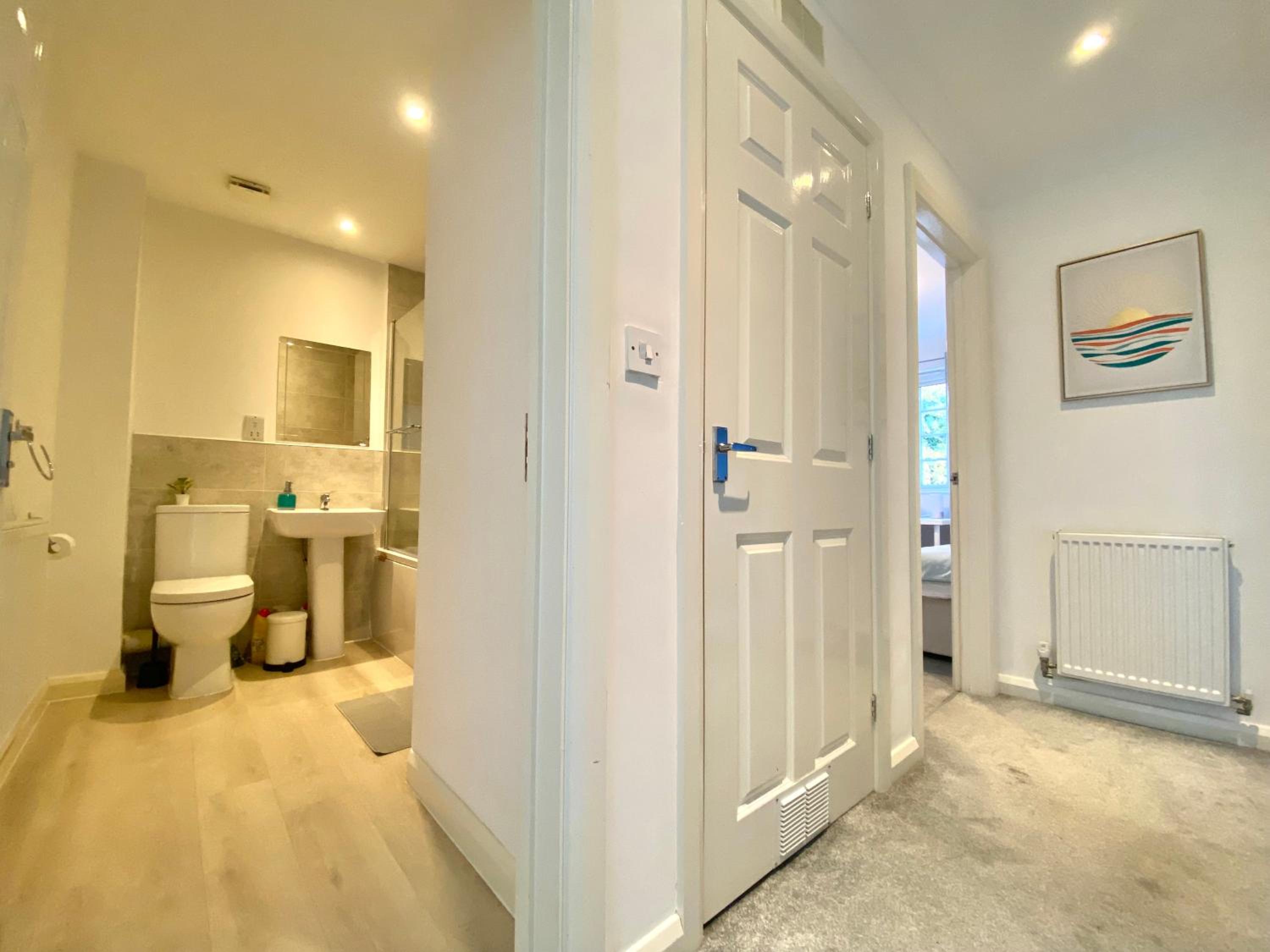 Three-Bedroom House photo 3