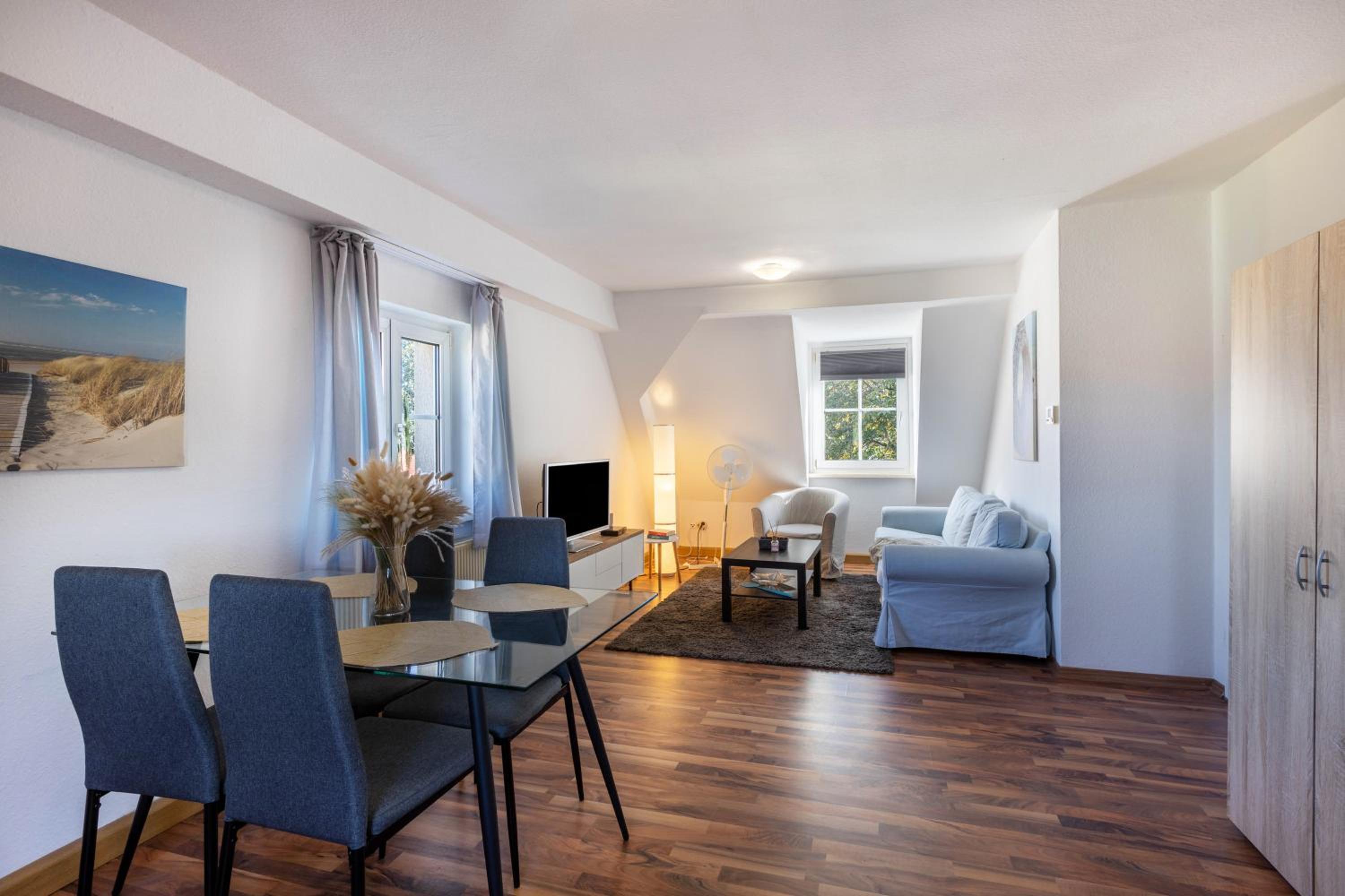 Superior One-Bedroom Apartment