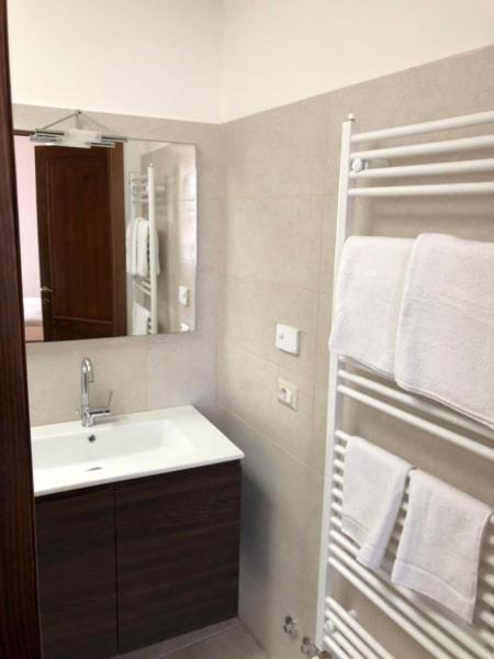 Double Room with Spa Bath photo 3