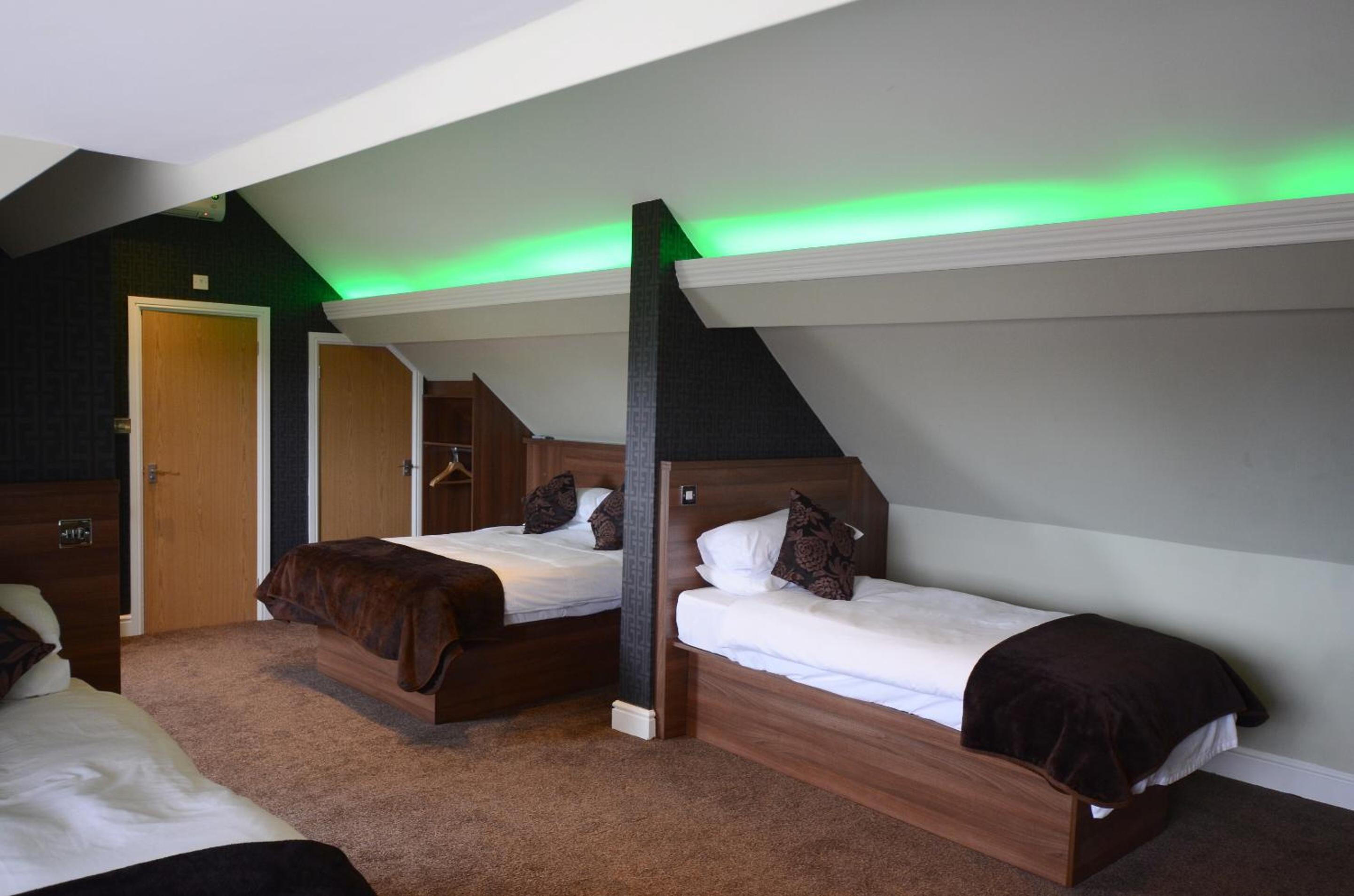 Deluxe Quadruple Room