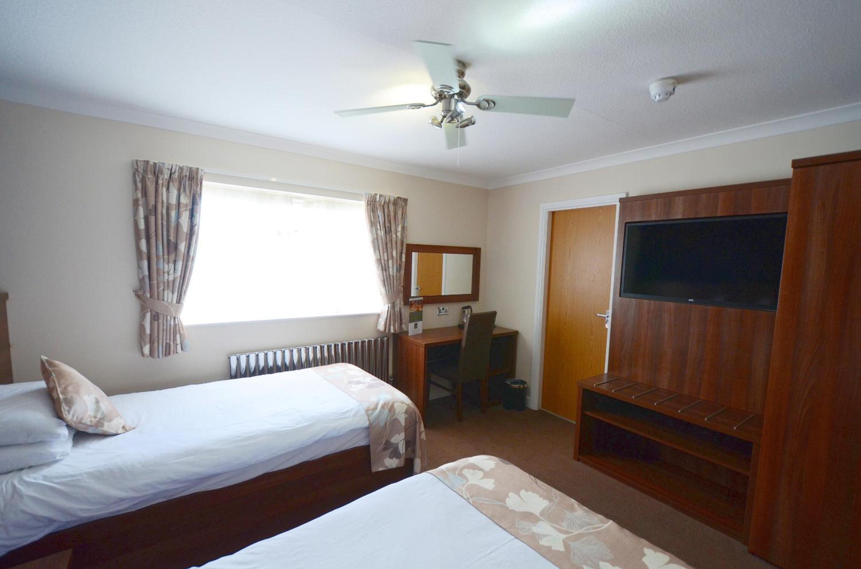 Deluxe Twin Room photo 2