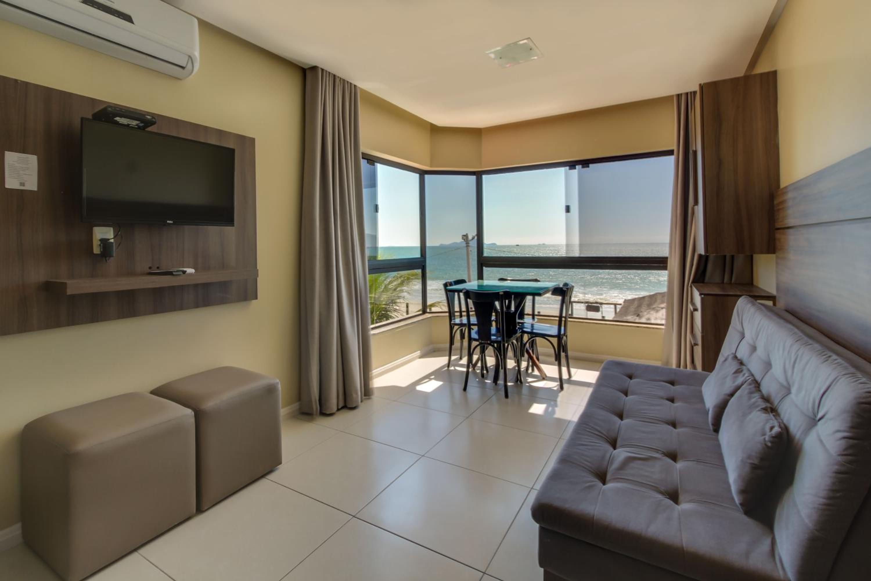 Two-Bedroom Apartment with Sea View - Photo 1
