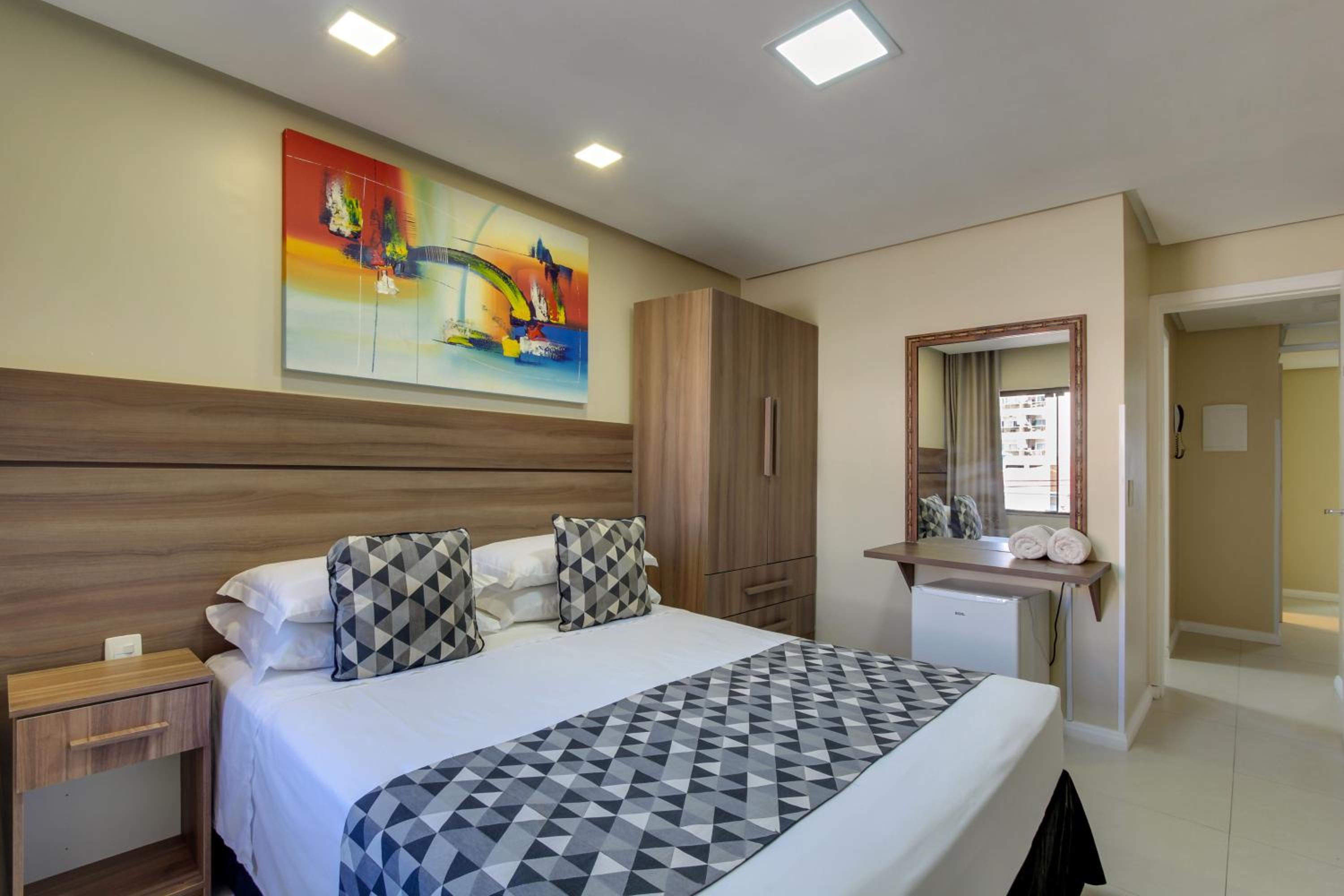 Two-Bedroom Apartment with Sea View - Photo 5