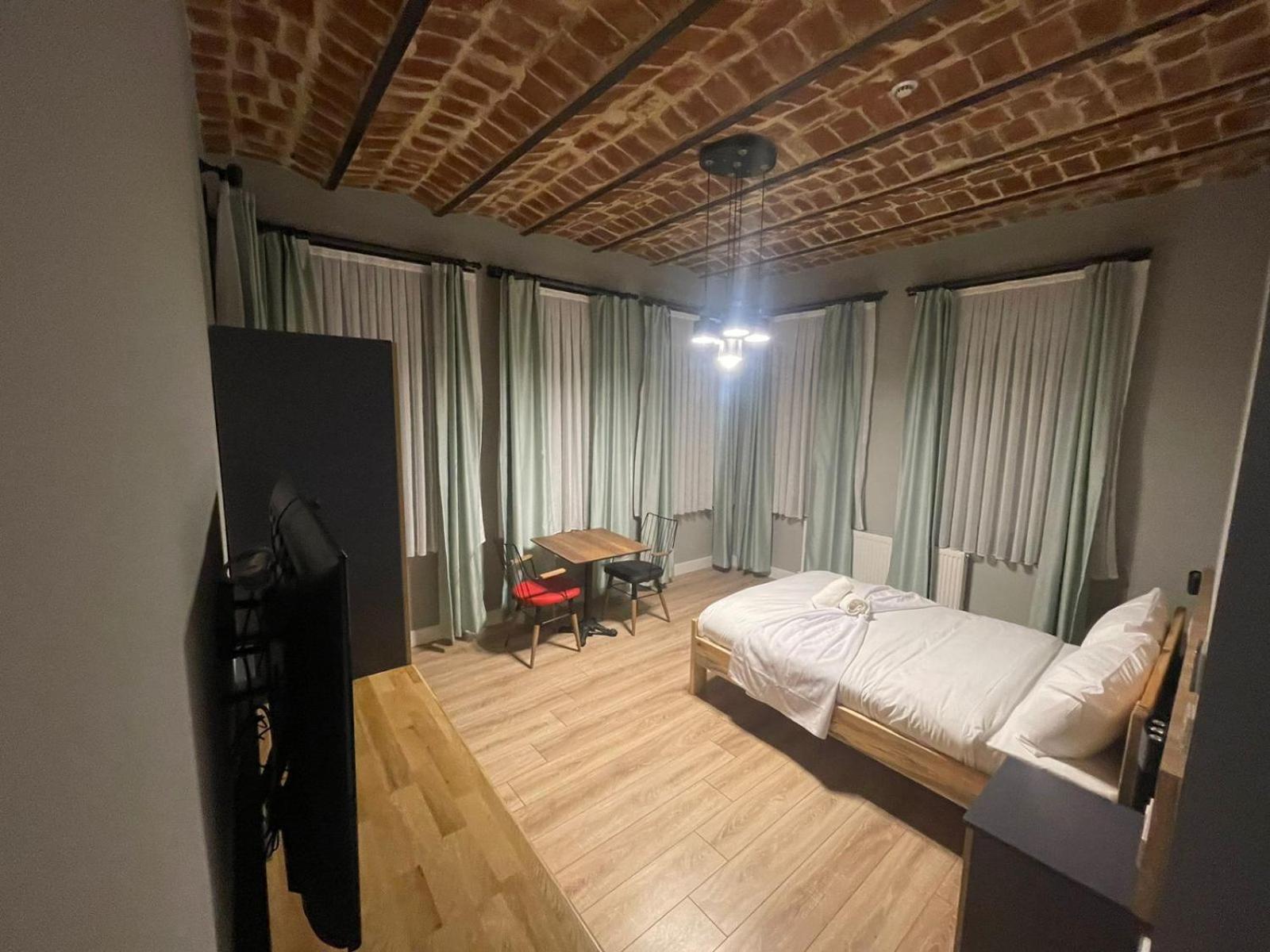 Deluxe King Room photo 3