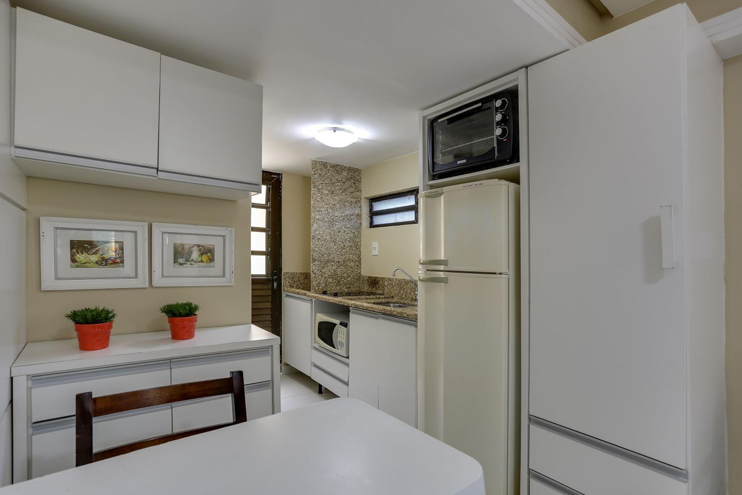 One-Bedroom Apartment with Garden View - Photo 4