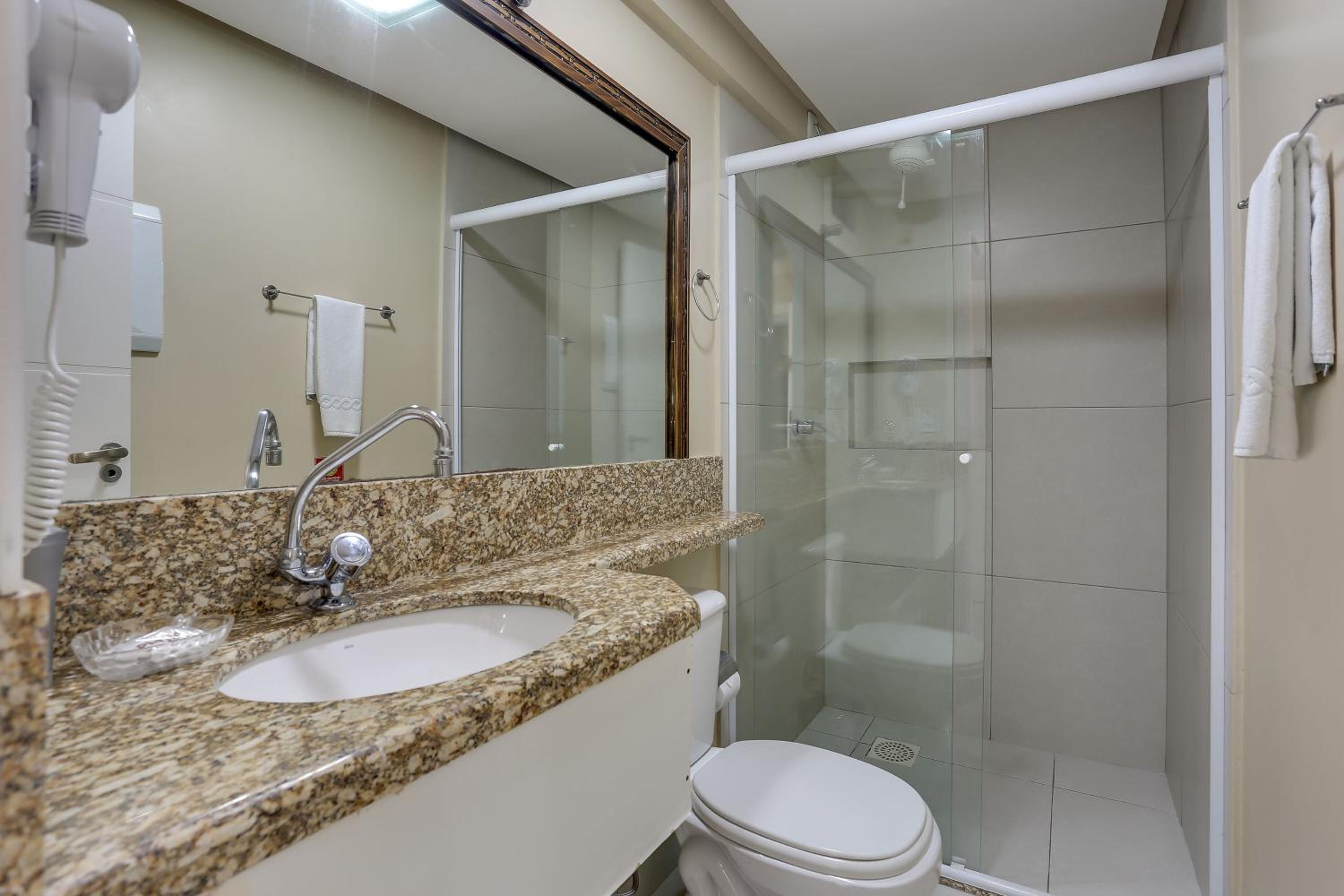 One-Bedroom Apartment with Garden View - Photo 5