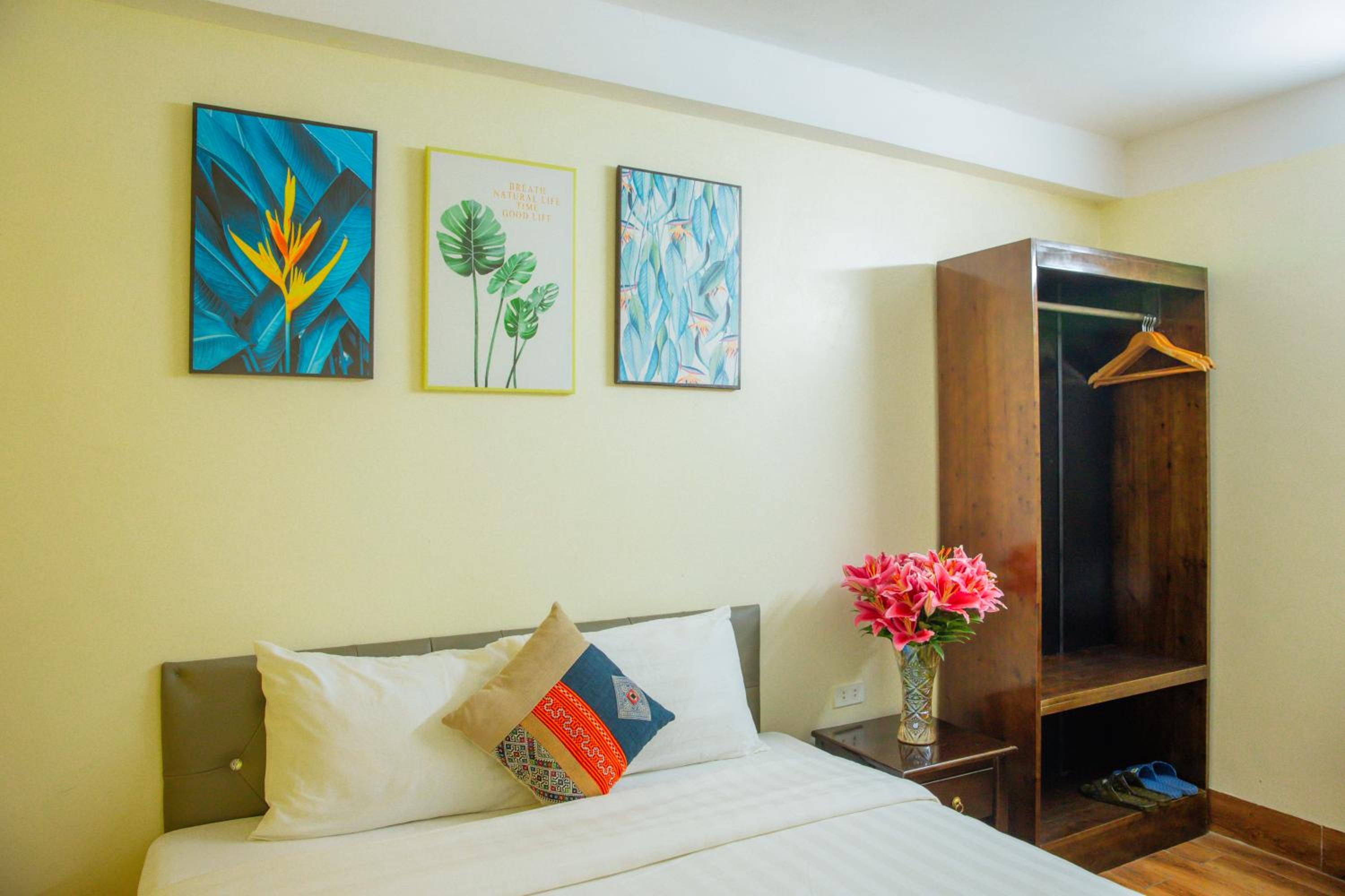 Standard Queen Room photo 3
