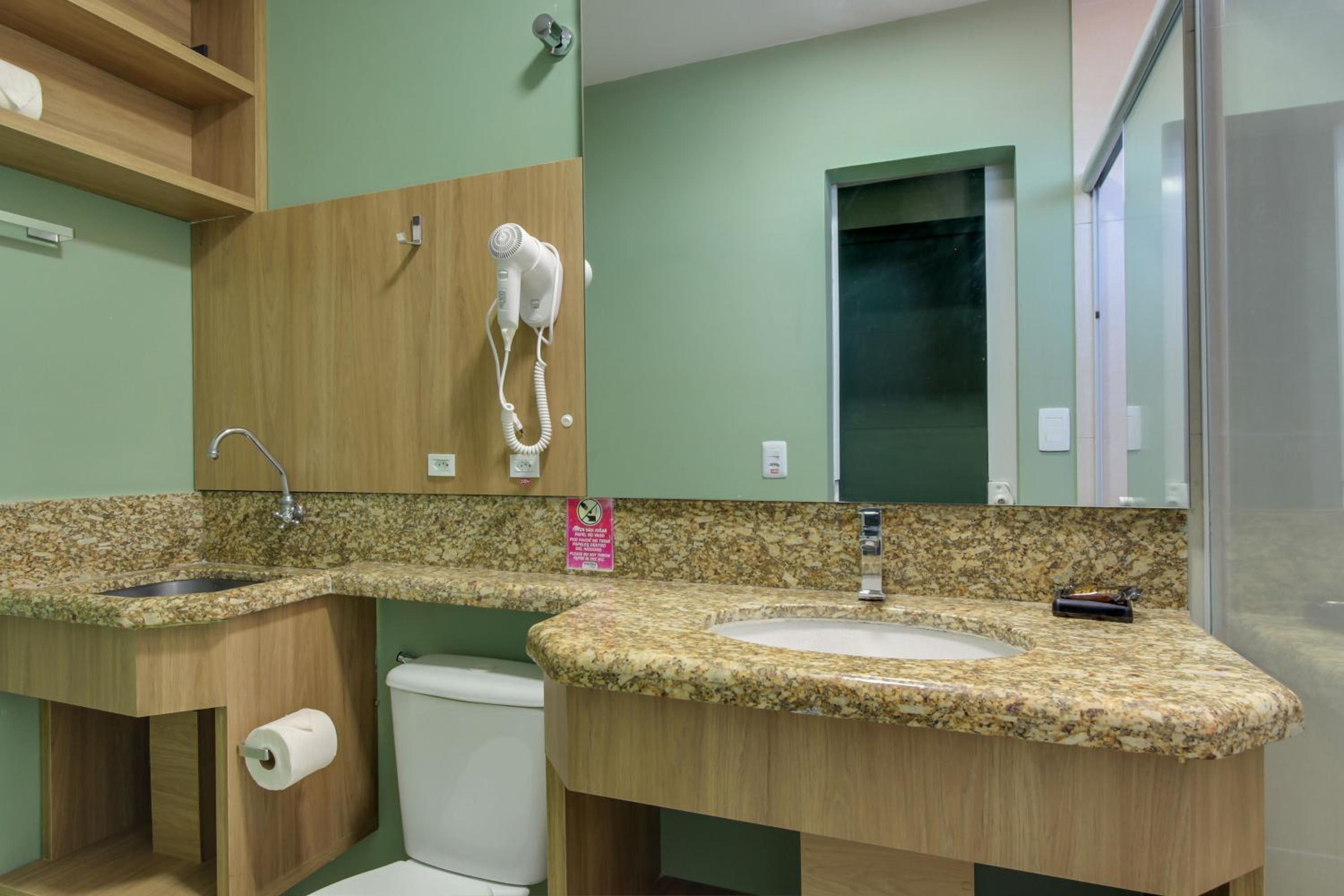 Double Room with Balcony and Sea View - Photo 7