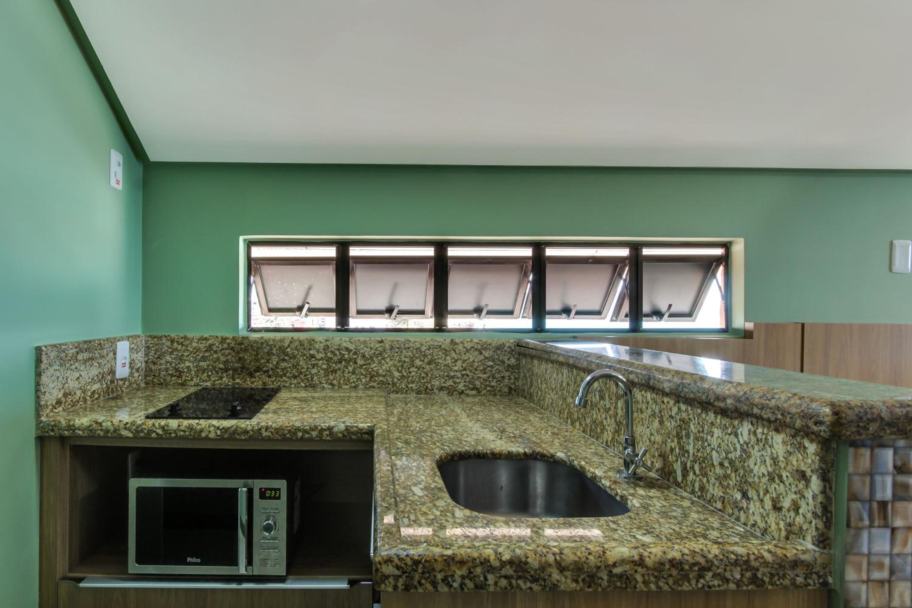 Double Room with Balcony and Sea View - Photo 8