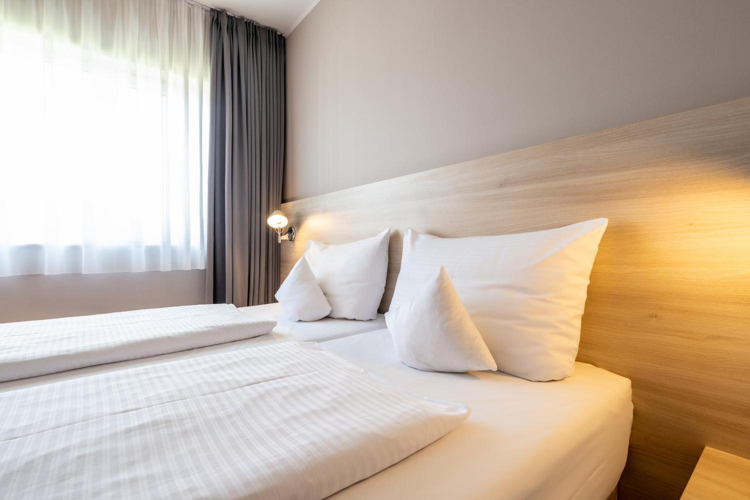Double or Twin Room photo 2
