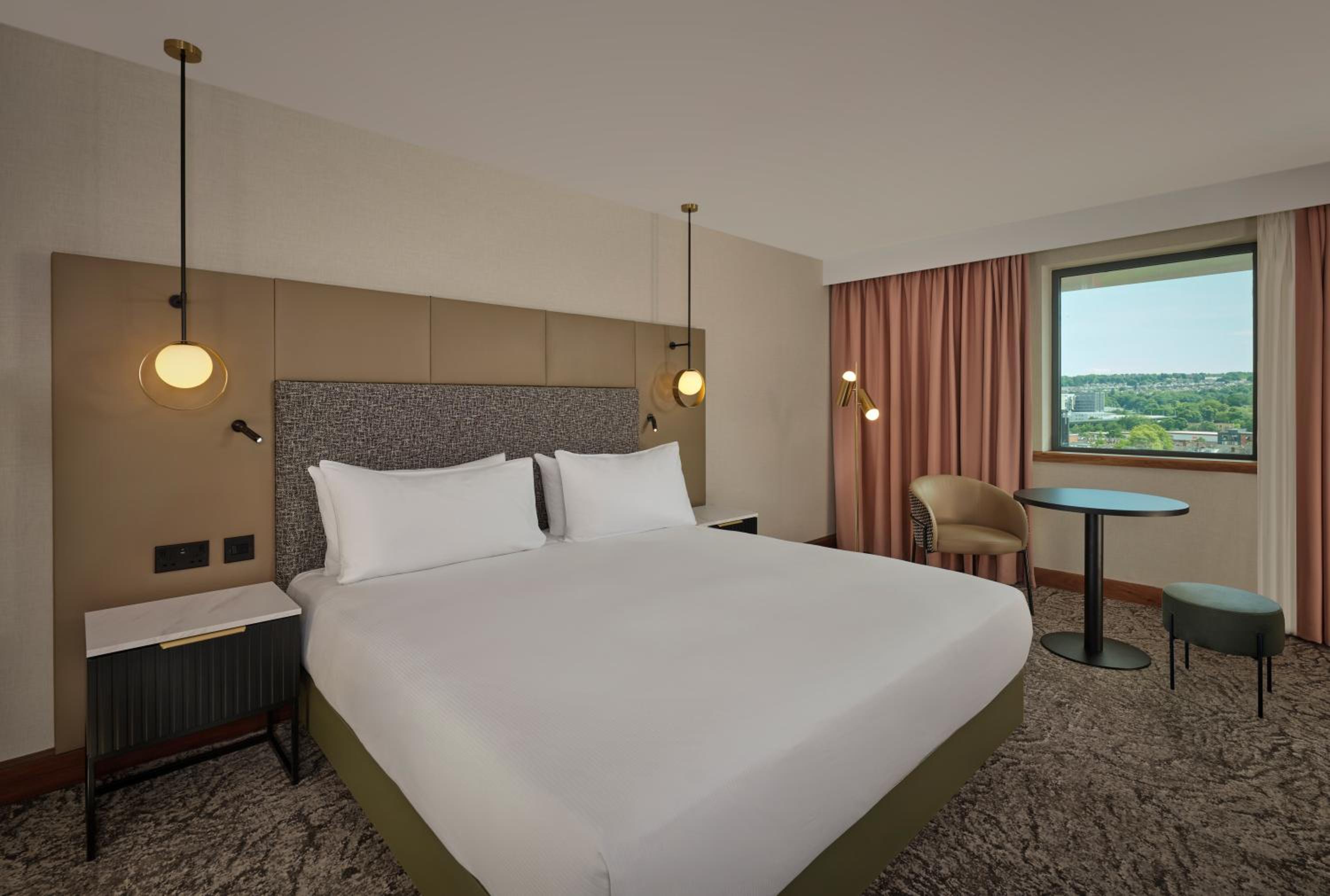 King Guest Room - Photo 2