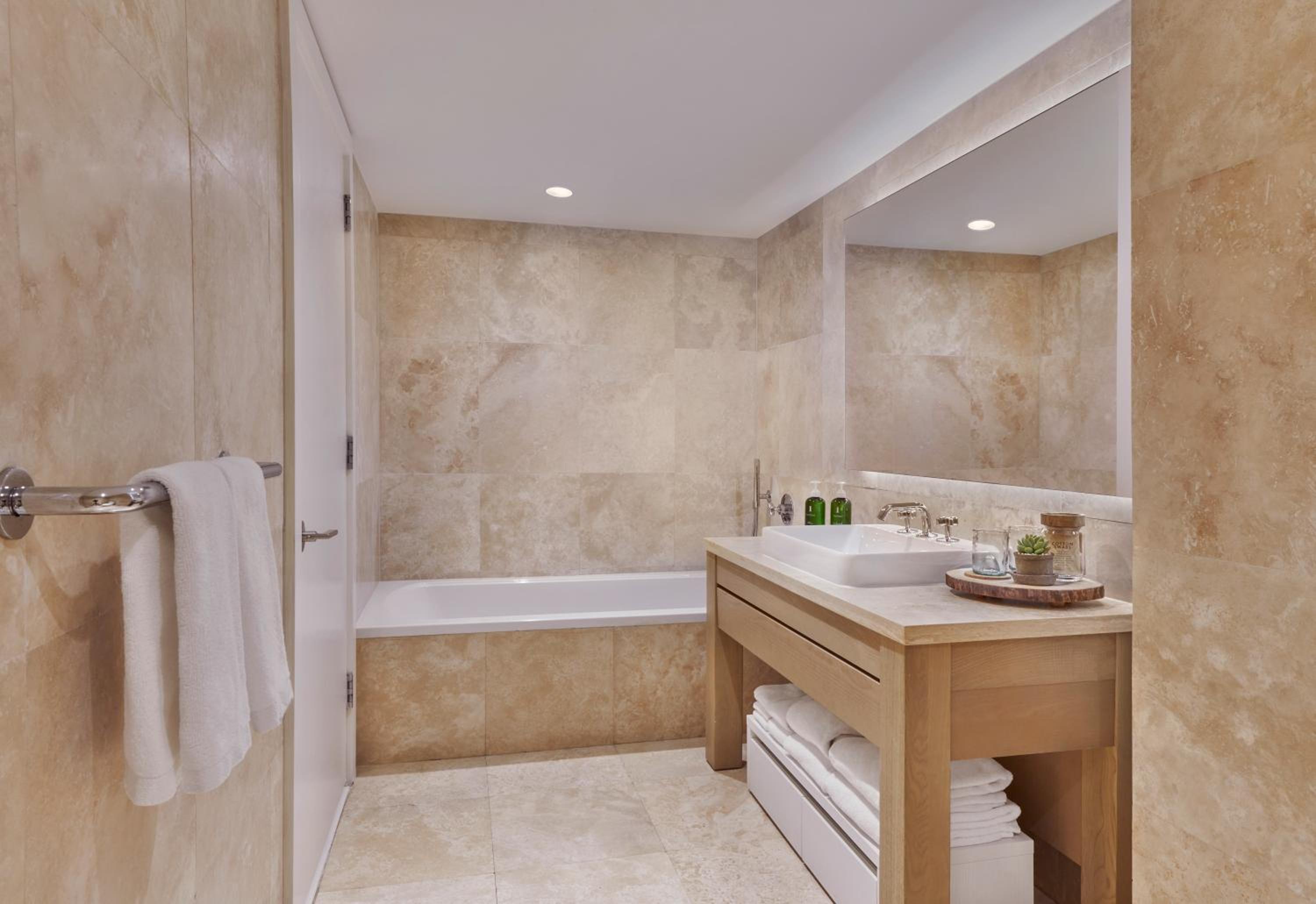 One-Bedroom Suite