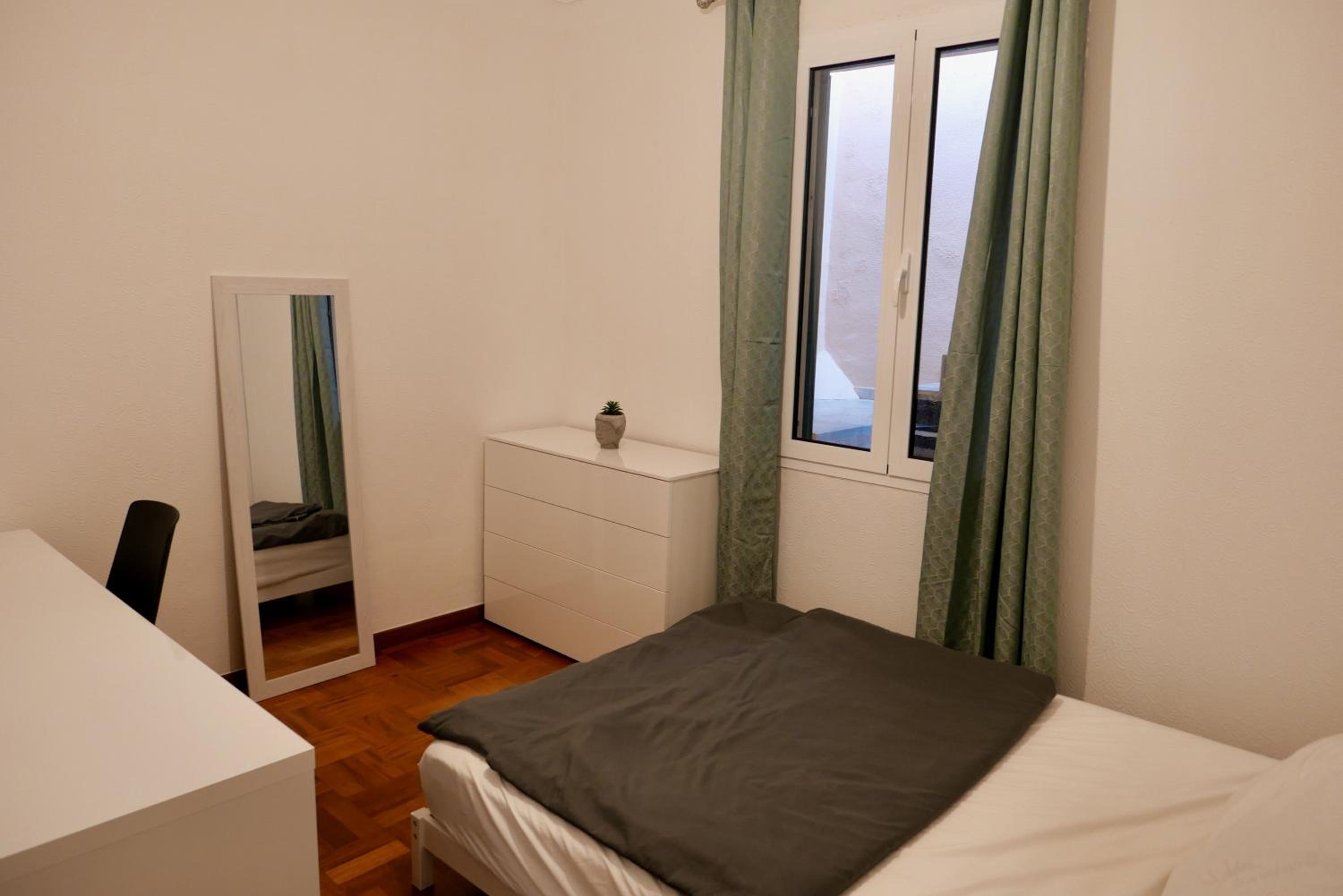 Double Room With Shared Bathroom photo 1