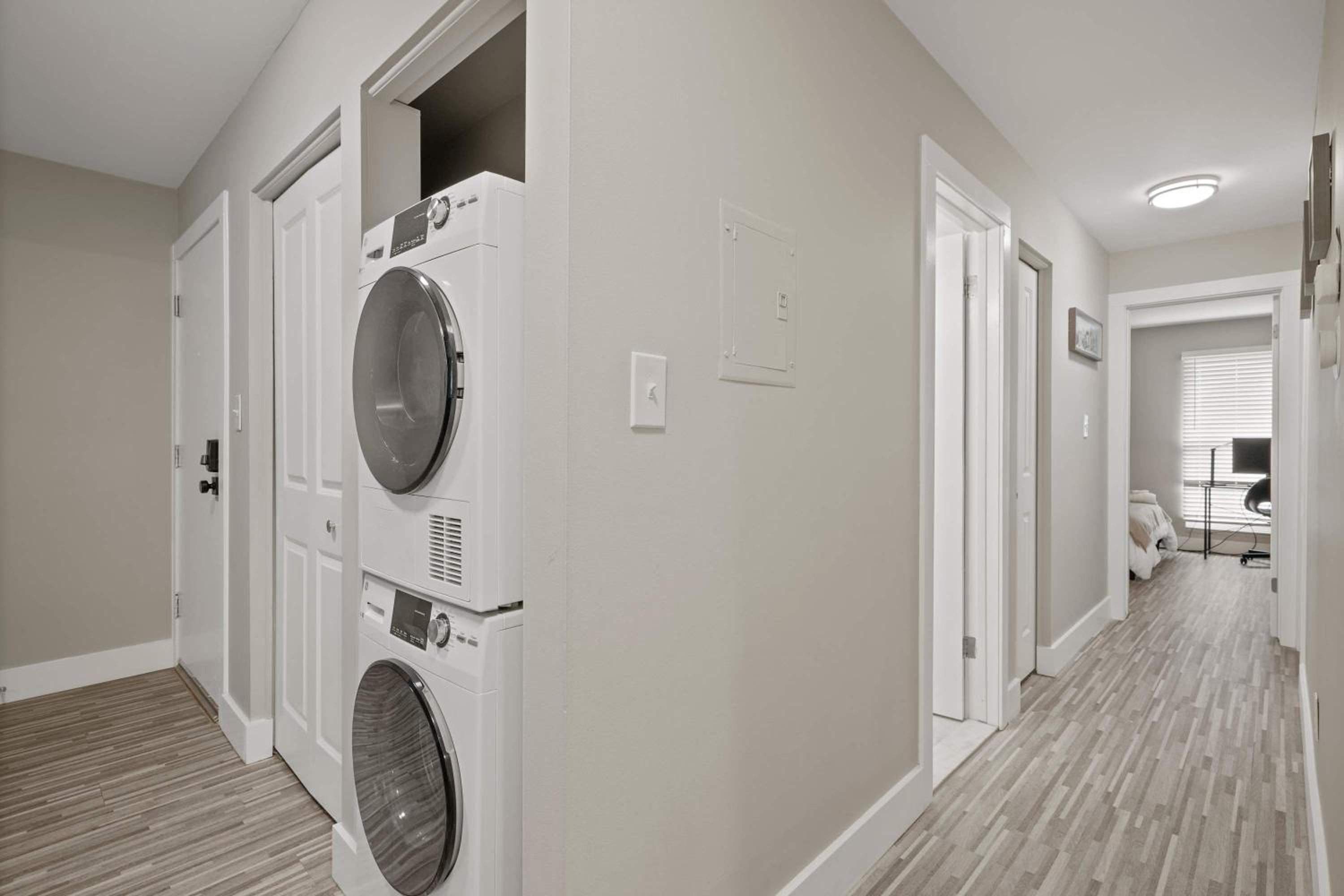 Apartment photo 2