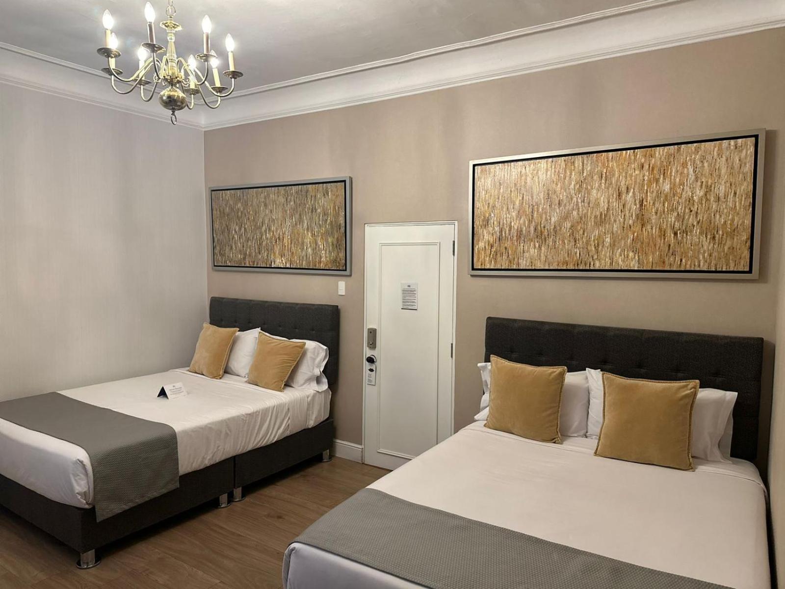 Twin Room - Photo 3