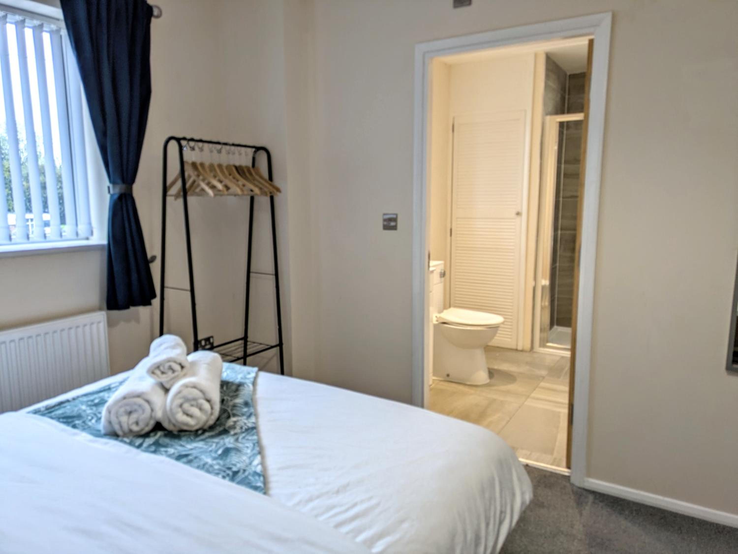 Four-Bedroom House photo 2